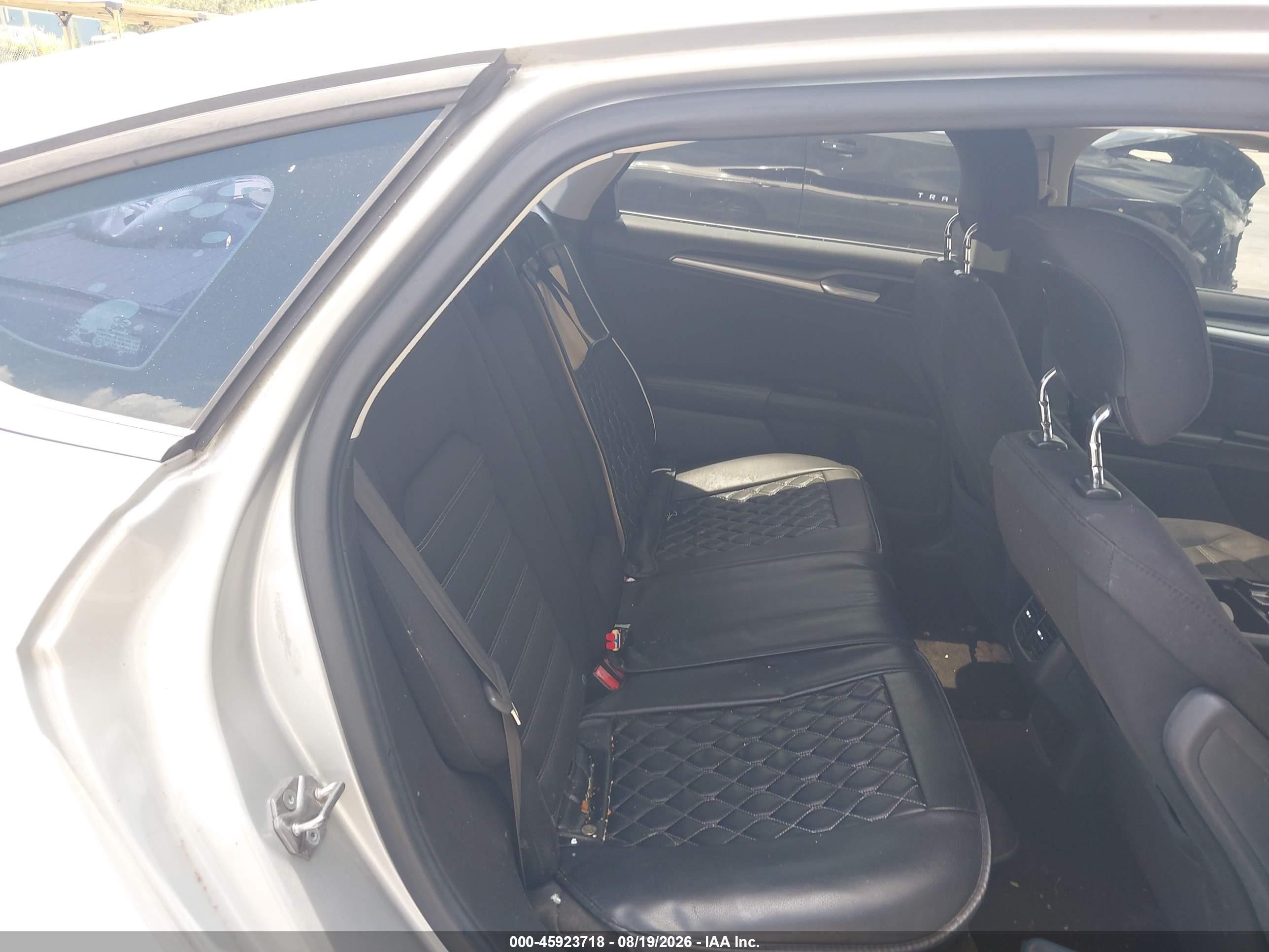 2014 Ford Fusion Se Silver vin: 3FA6P0H76ER386752