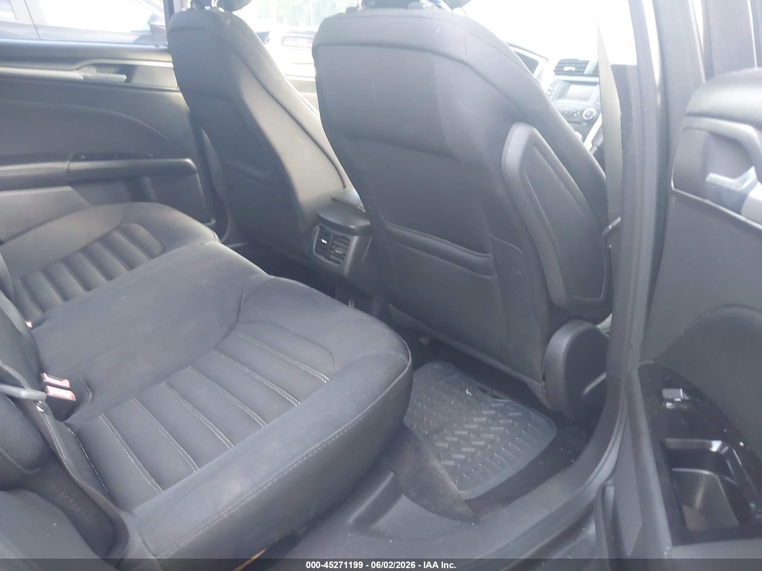 2015 Ford Fusion Se Серый vin: 3FA6P0H76FR162009