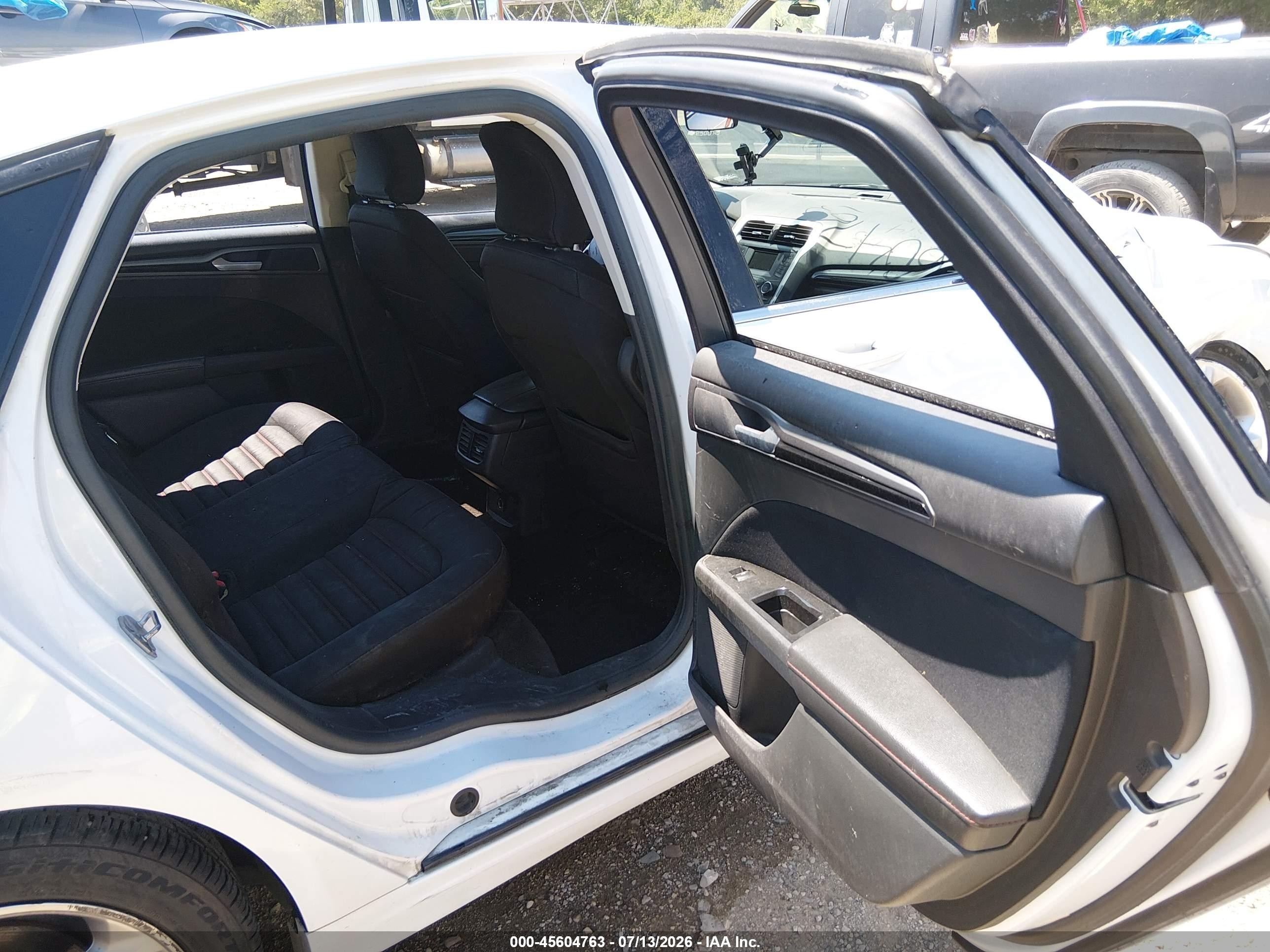 2015 Ford Fusion Se White vin: 3FA6P0H76FR169087