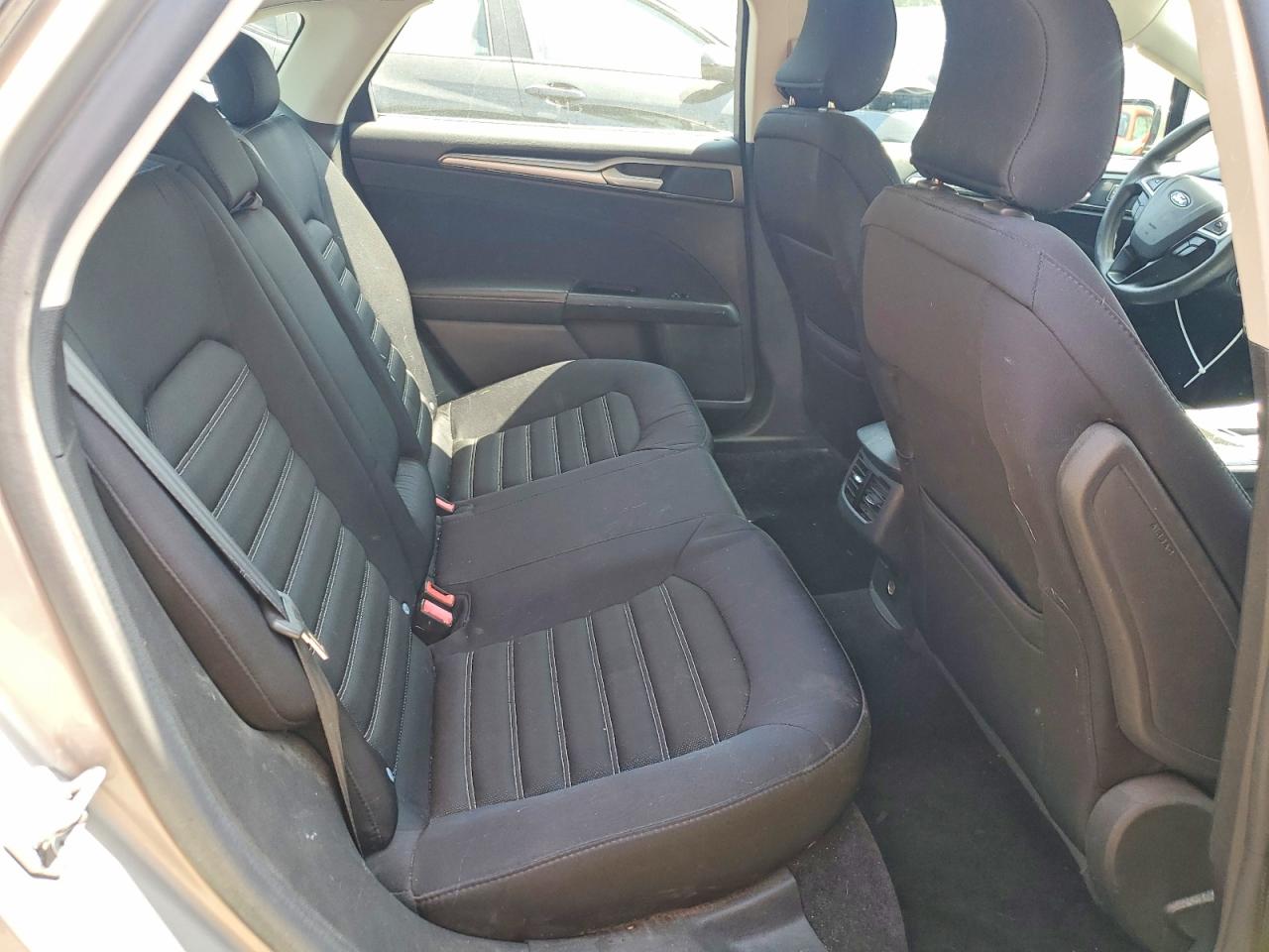 2015 Ford Fusion Se Gold vin: 3FA6P0H76FR258450