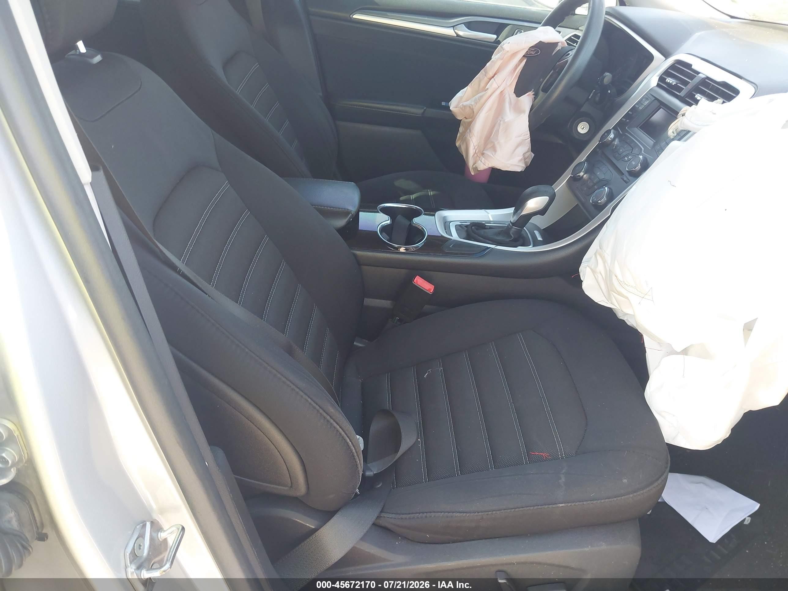 2015 Ford Fusion Se Серебряный vin: 3FA6P0H76FR278732