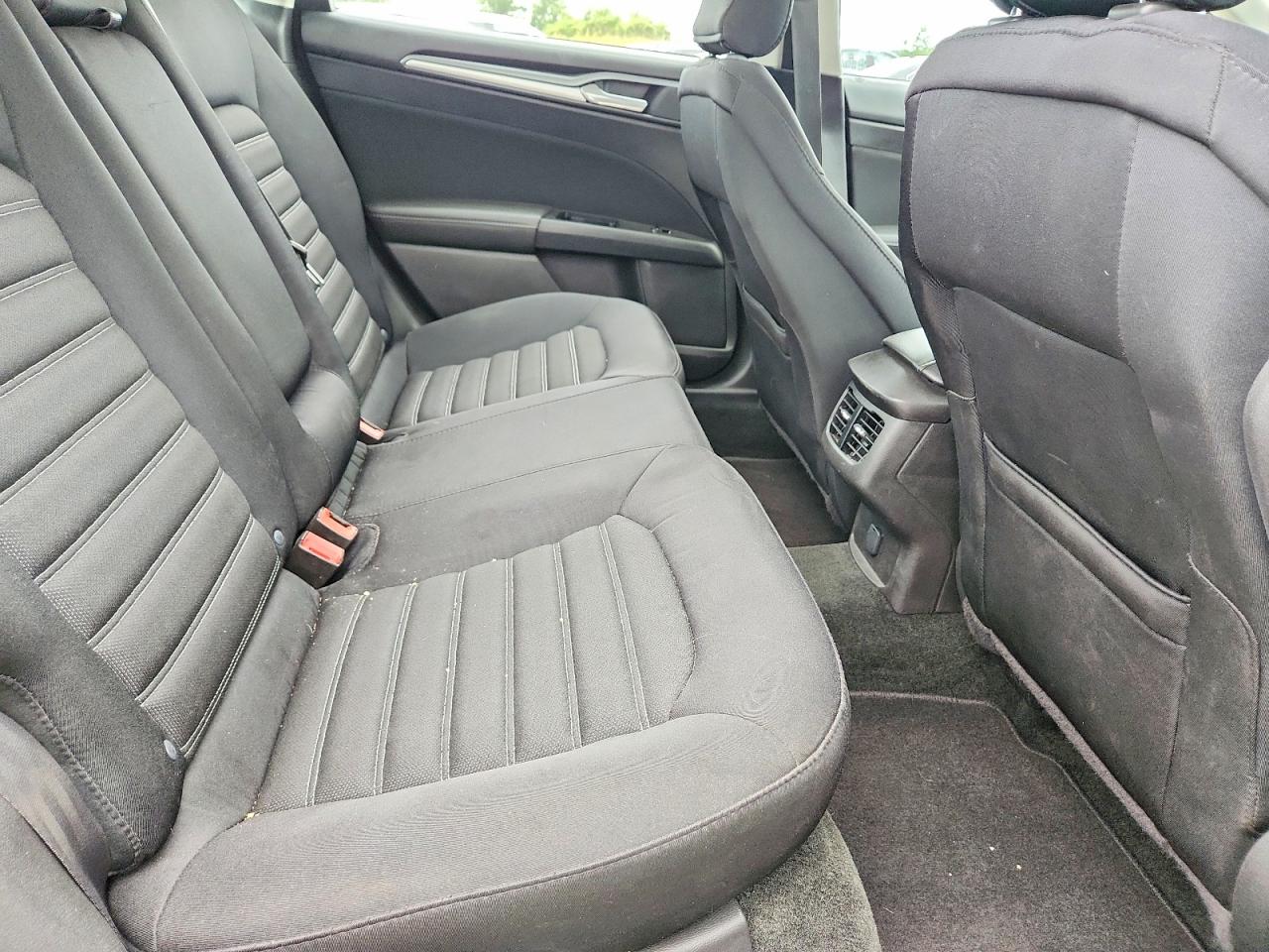 2015 Ford Fusion Se Silver vin: 3FA6P0H76FR288452