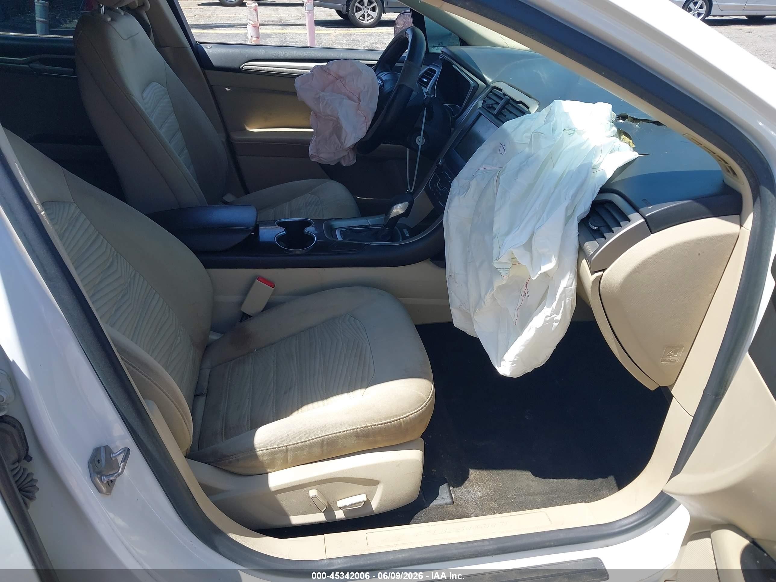 2016 Ford Fusion Se Белый vin: 3FA6P0H76GR328952