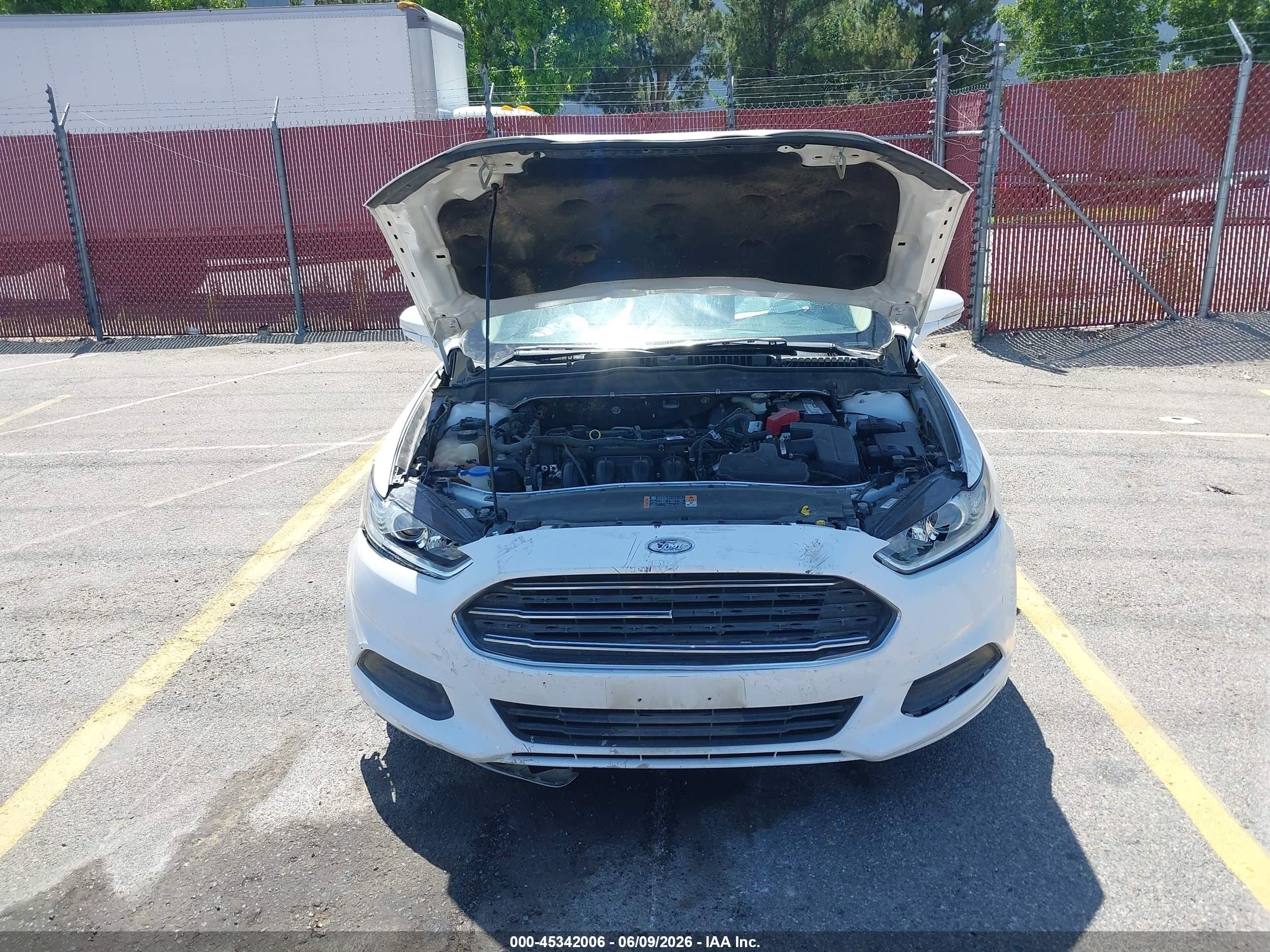 2016 Ford Fusion Se Белый vin: 3FA6P0H76GR328952