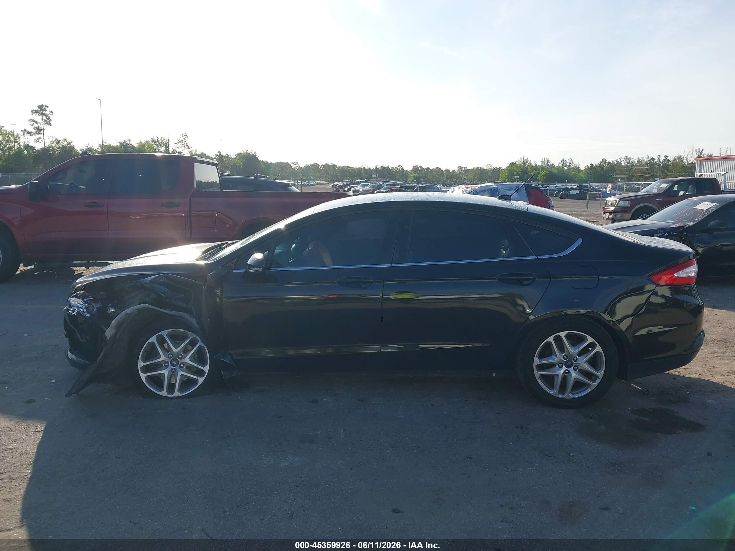 2013 Ford Fusion Se Черный vin: 3FA6P0H77DR200327