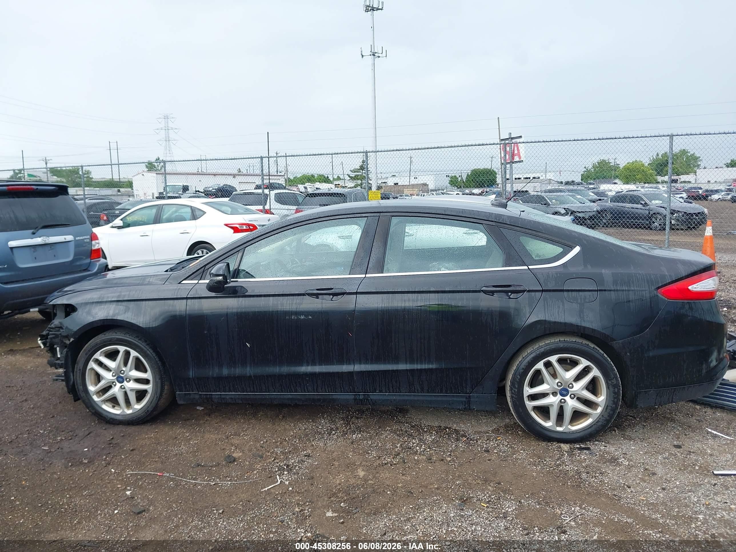 2013 Ford Fusion Se Черный vin: 3FA6P0H77DR278316