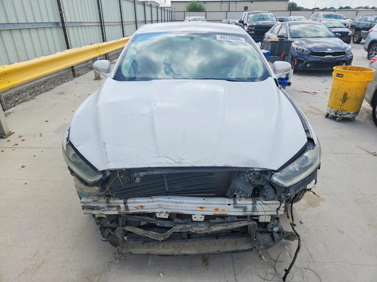 2013 Ford Fusion Se White vin: 3FA6P0H77DR292779