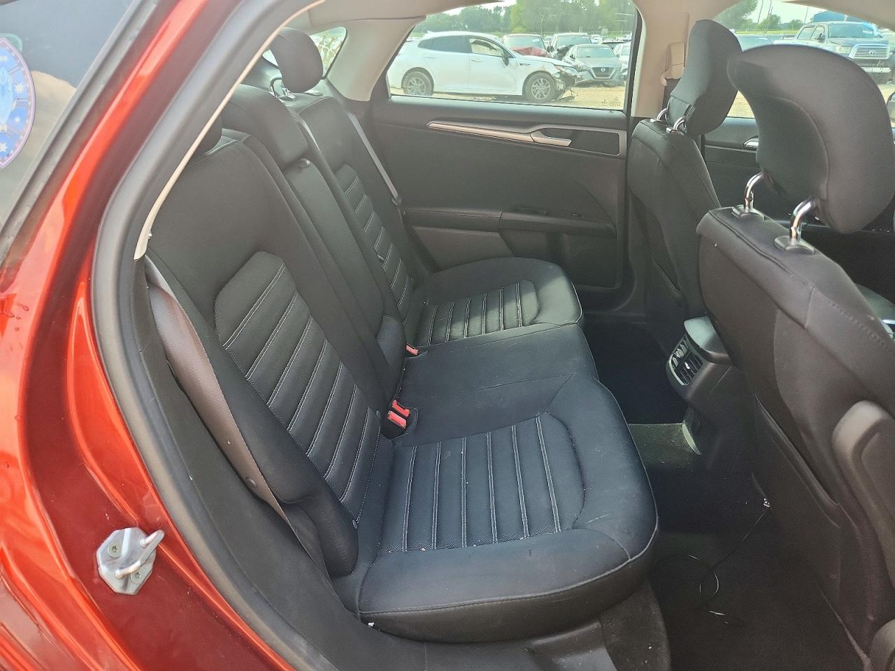 2014 Ford Fusion Se Red vin: 3FA6P0H77ER265339