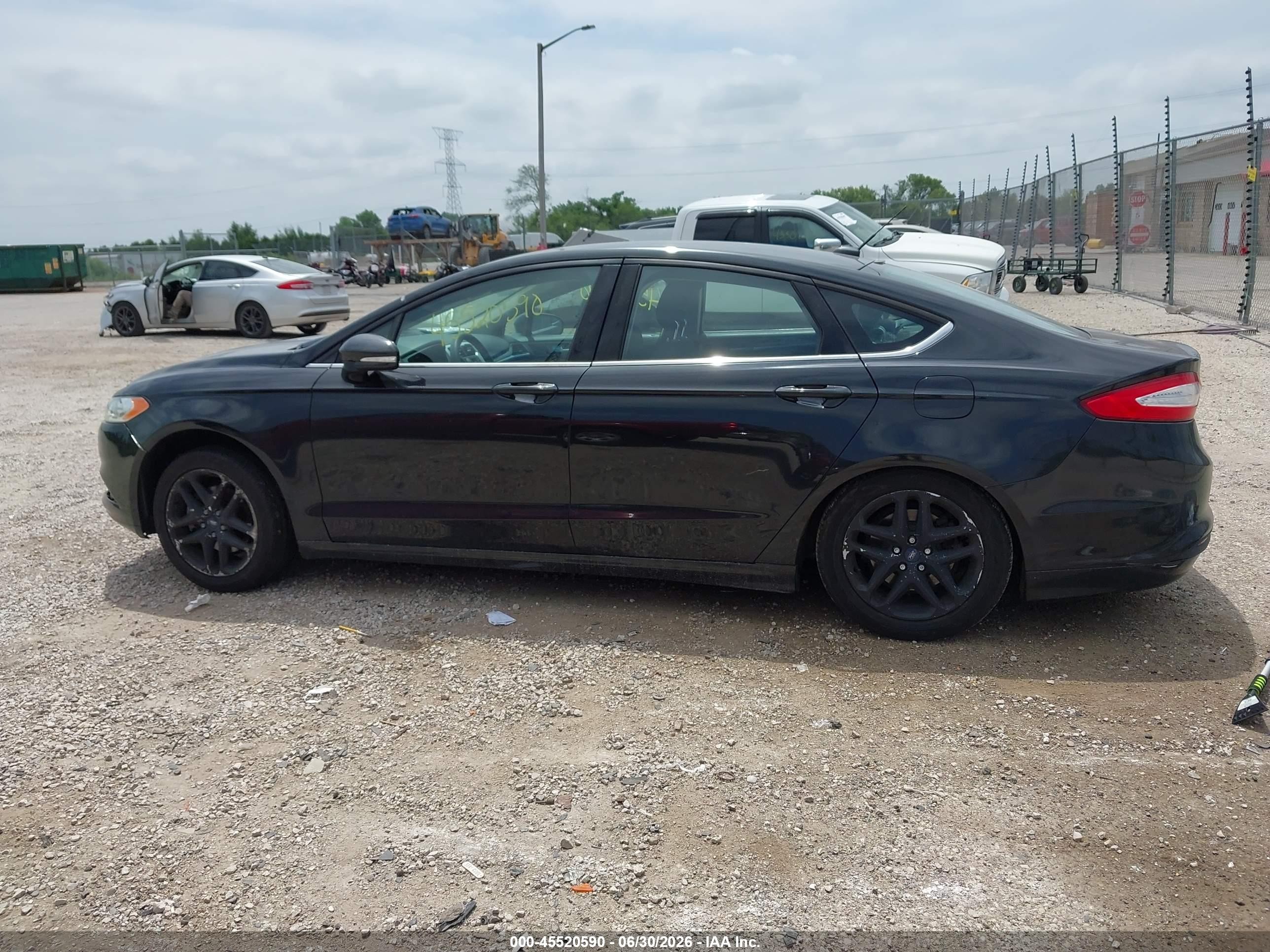 2014 Ford Fusion Se Черный vin: 3FA6P0H77ER277961