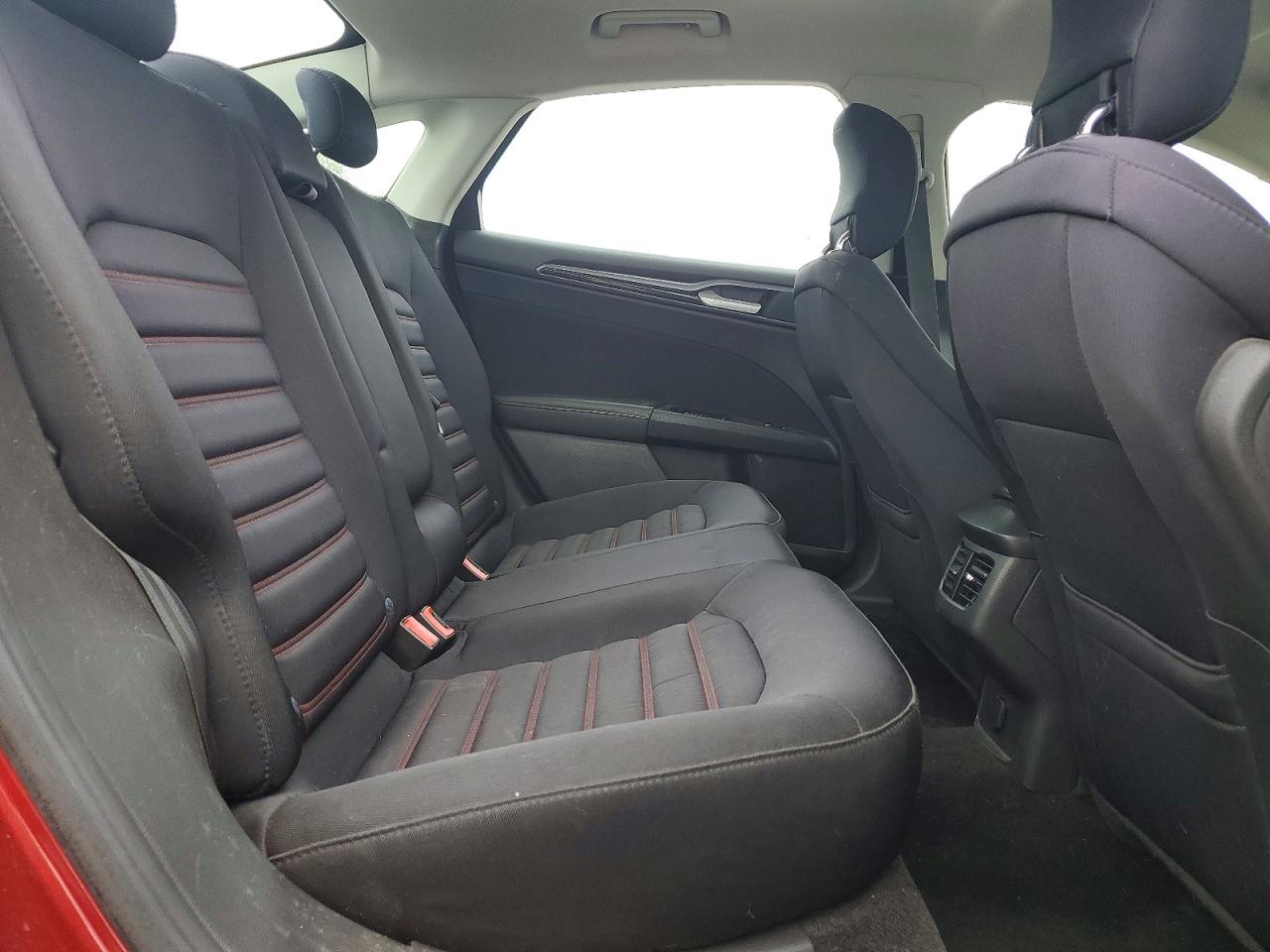 2014 Ford Fusion Se Red vin: 3FA6P0H77ER301482
