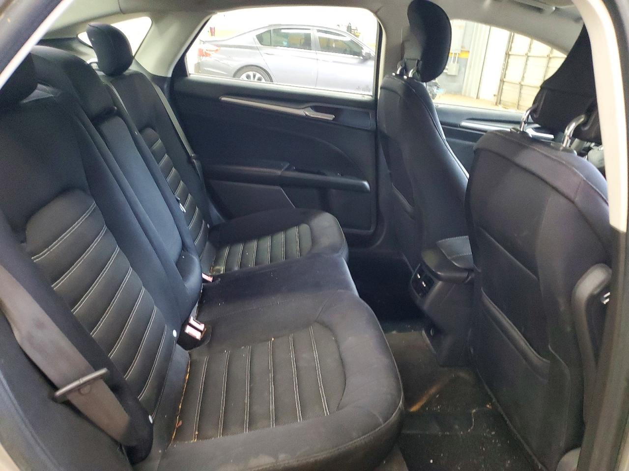 2015 Ford Fusion Se Beige vin: 3FA6P0H77FR101834