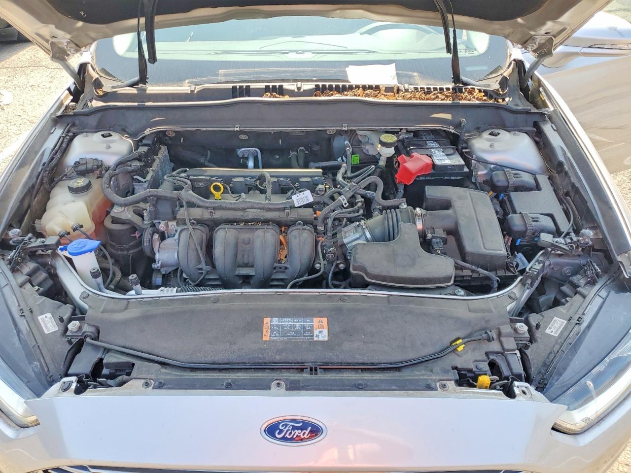 2015 Ford Fusion Se Серебряный vin: 3FA6P0H77FR125695