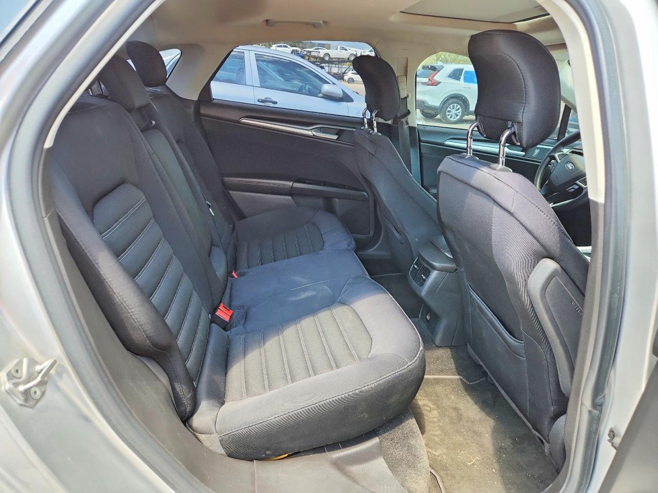 2015 Ford Fusion Se Silver vin: 3FA6P0H77FR147938