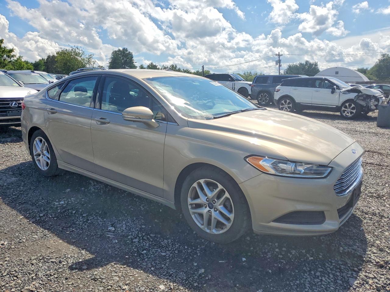 2015 Ford Fusion Se Beige vin: 3FA6P0H77FR188408