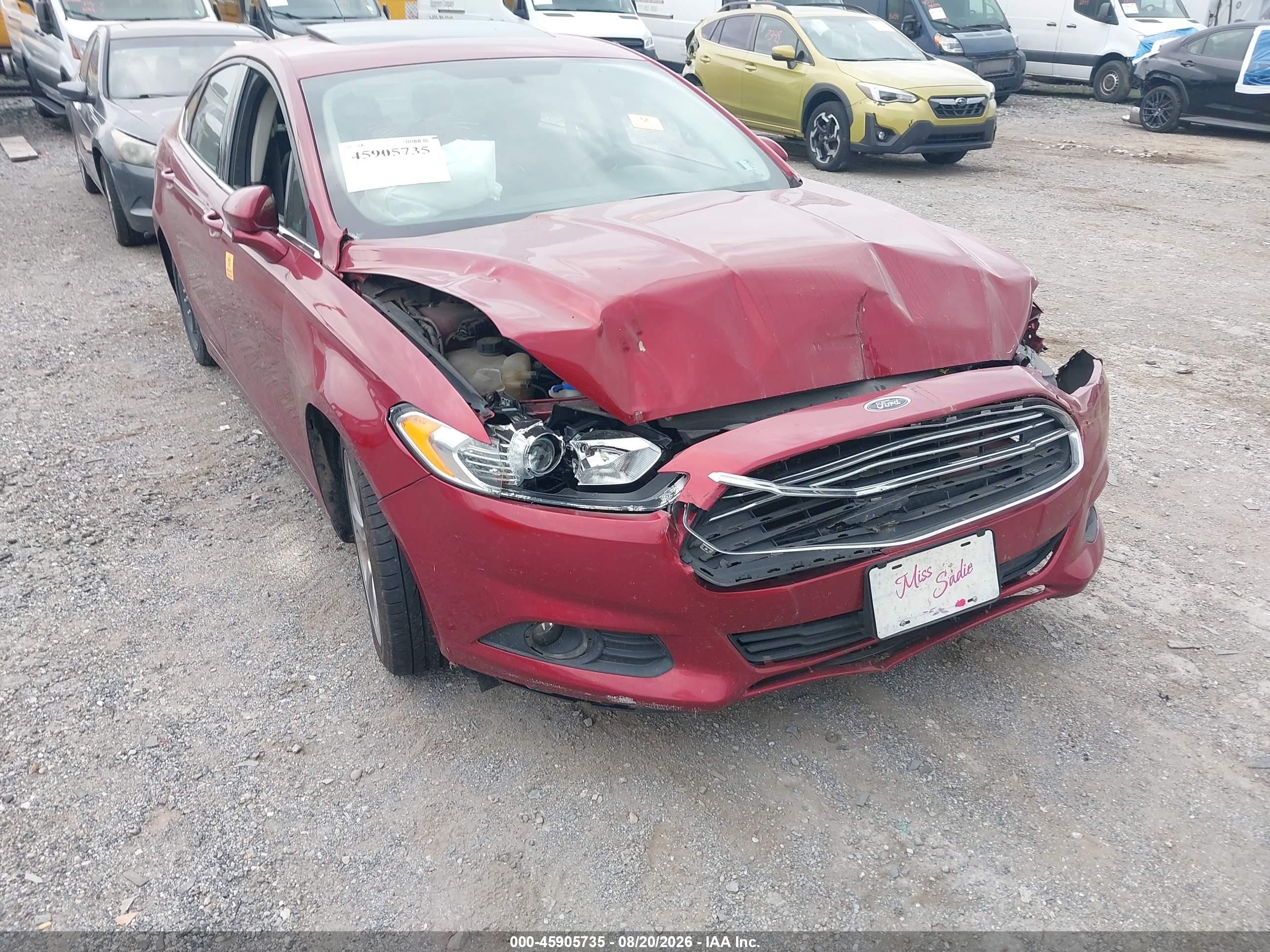 2015 Ford Fusion Se Красный vin: 3FA6P0H77FR190630