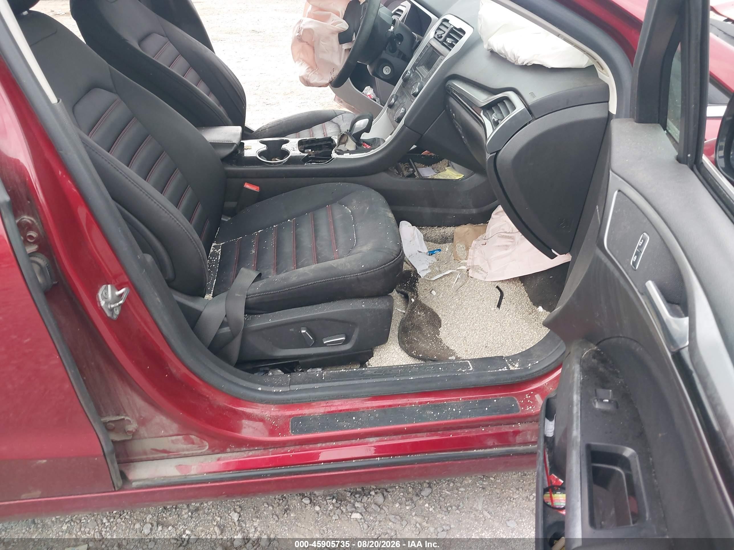 2015 Ford Fusion Se Красный vin: 3FA6P0H77FR190630