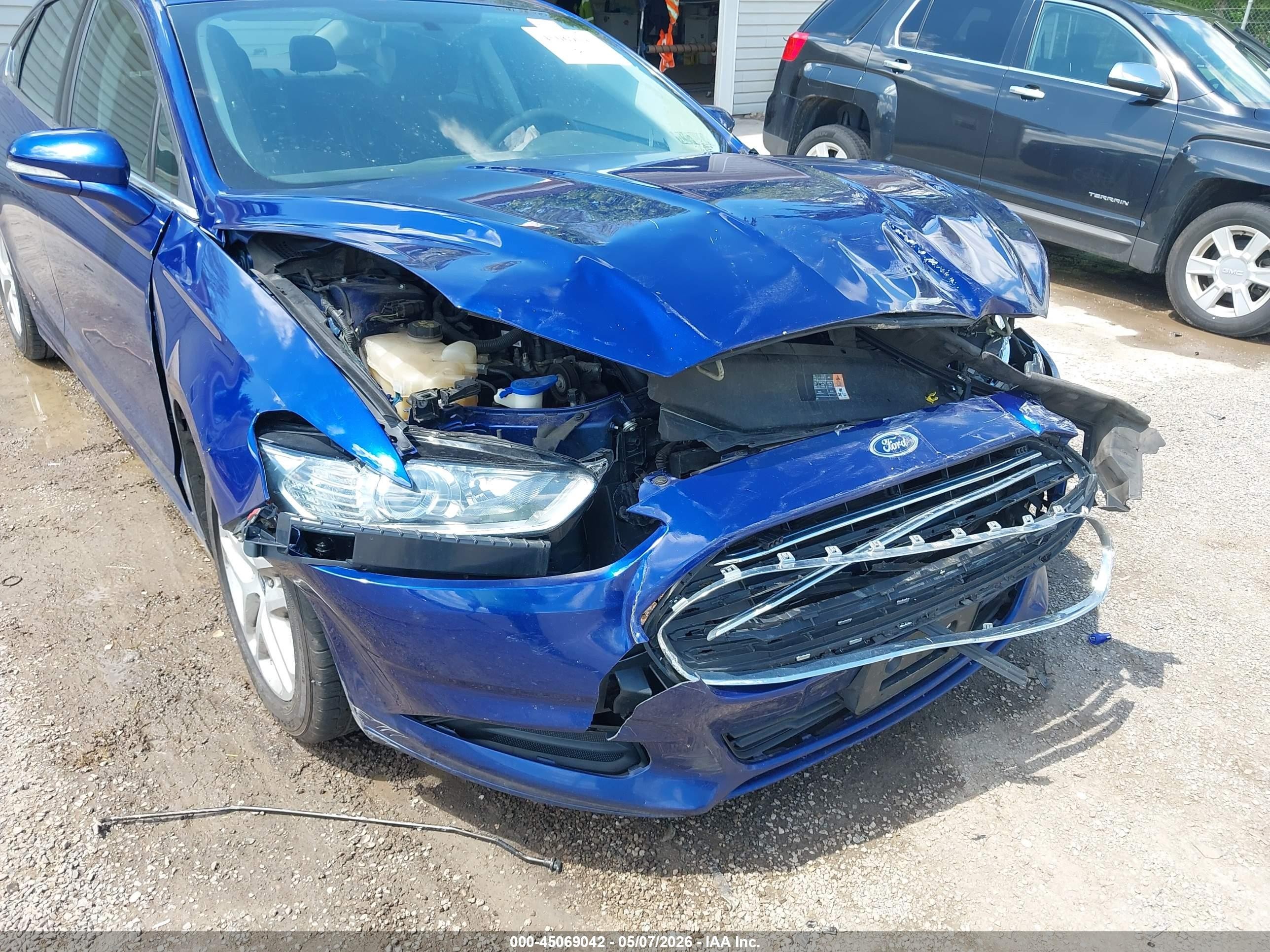 2015 Ford Fusion Se Синий vin: 3FA6P0H77FR230737