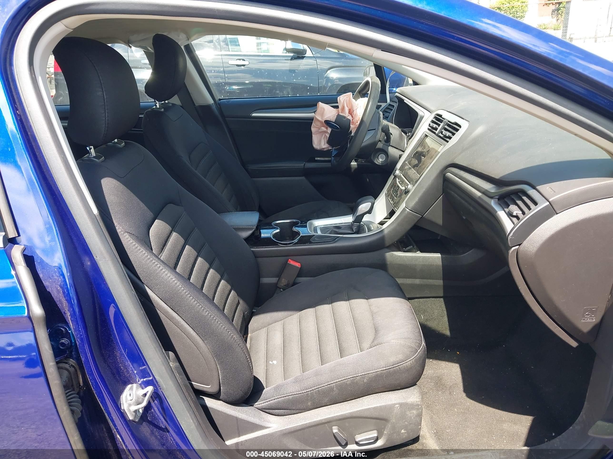 2015 Ford Fusion Se Синий vin: 3FA6P0H77FR230737