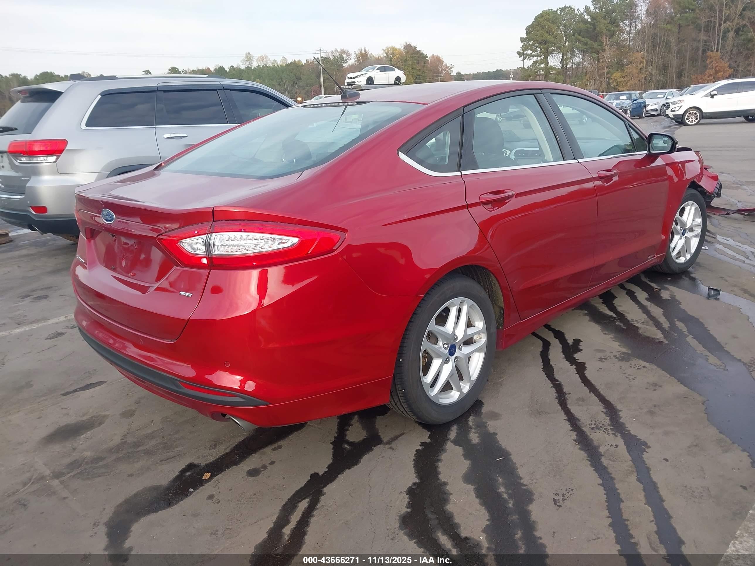 2015 Ford Fusion Se Red vin: 3FA6P0H77FR231225