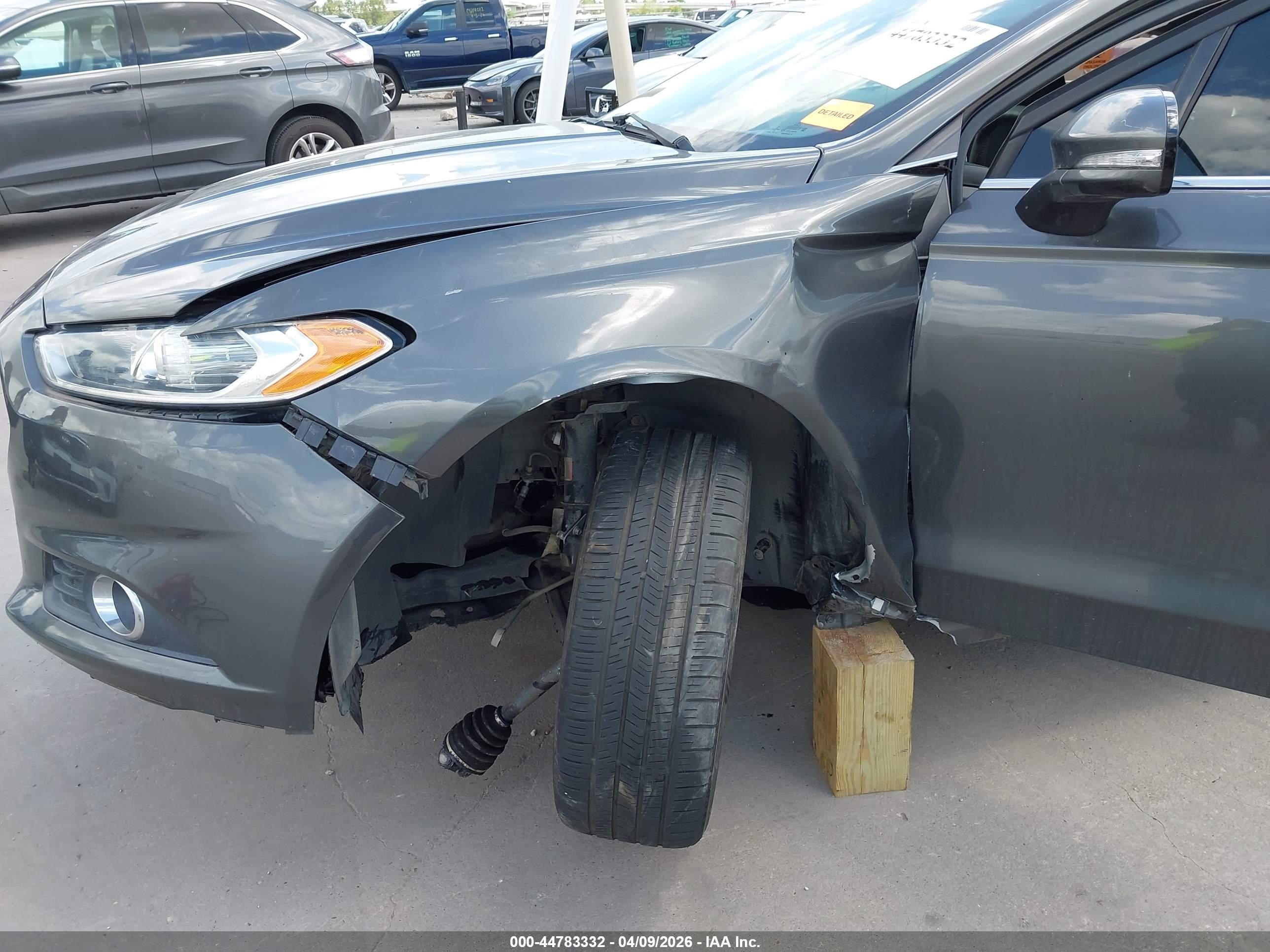 2015 Ford Fusion Se Серый vin: 3FA6P0H77FR263639