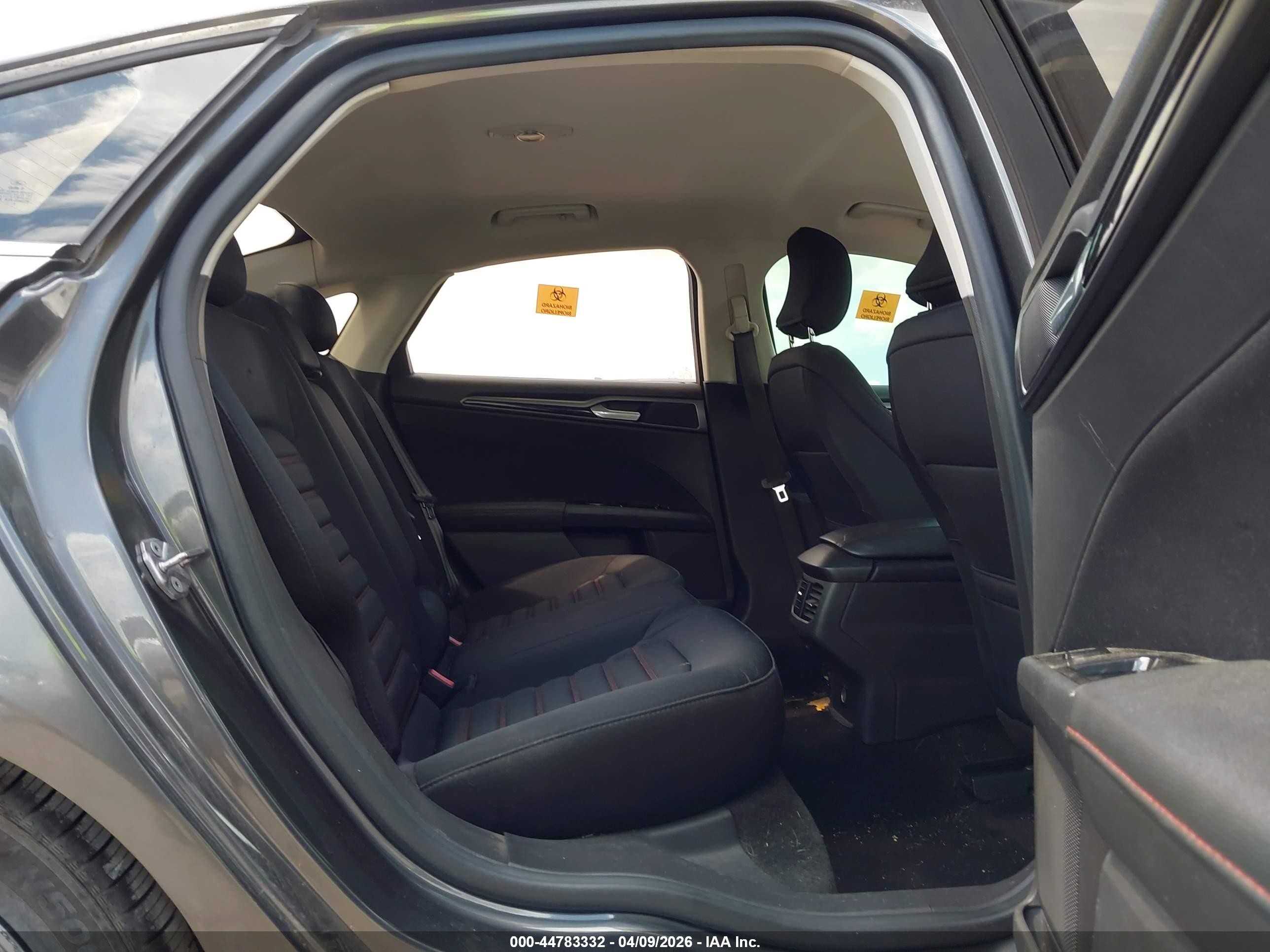 2015 Ford Fusion Se Серый vin: 3FA6P0H77FR263639
