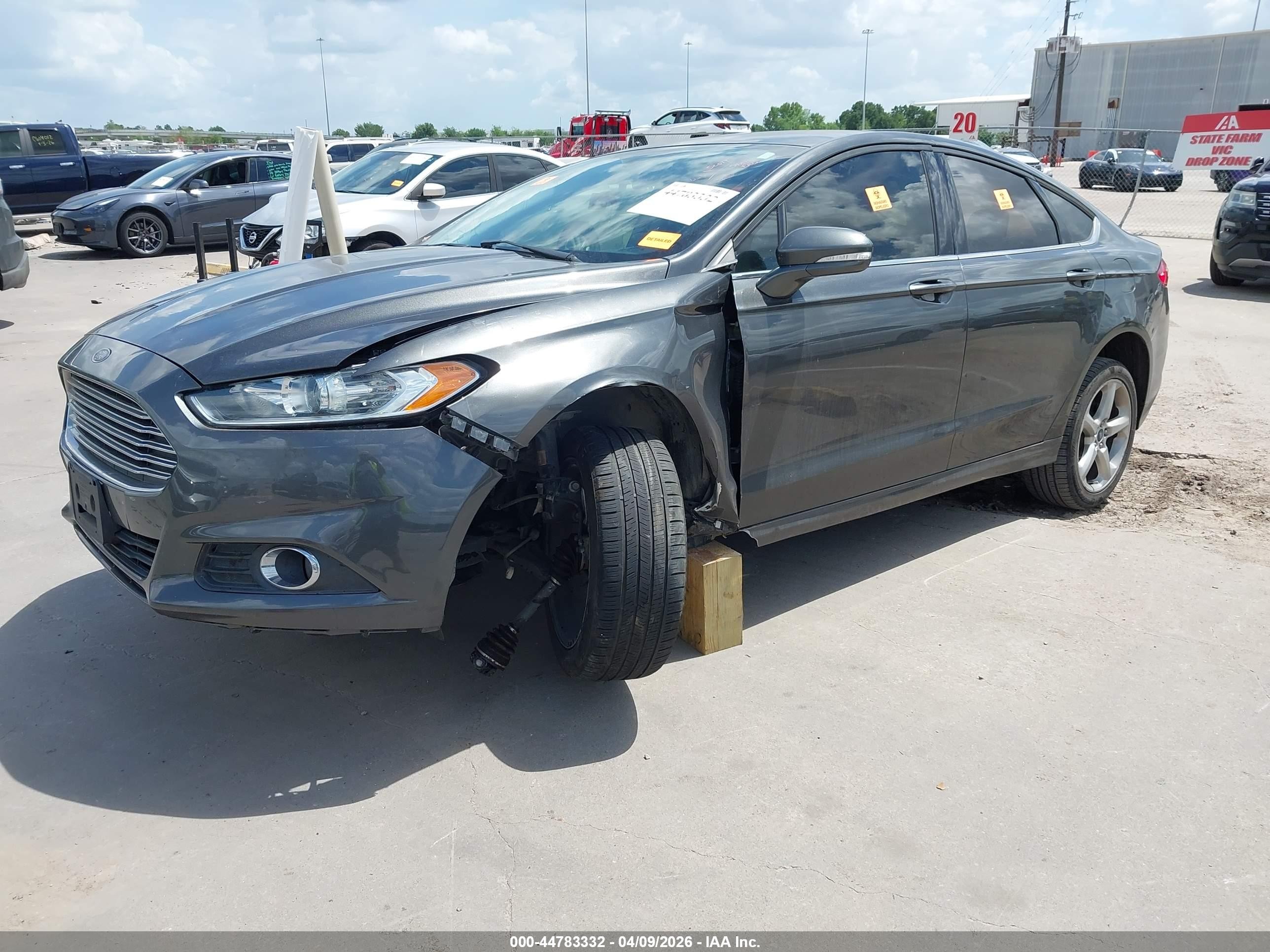 2015 Ford Fusion Se Серый vin: 3FA6P0H77FR263639