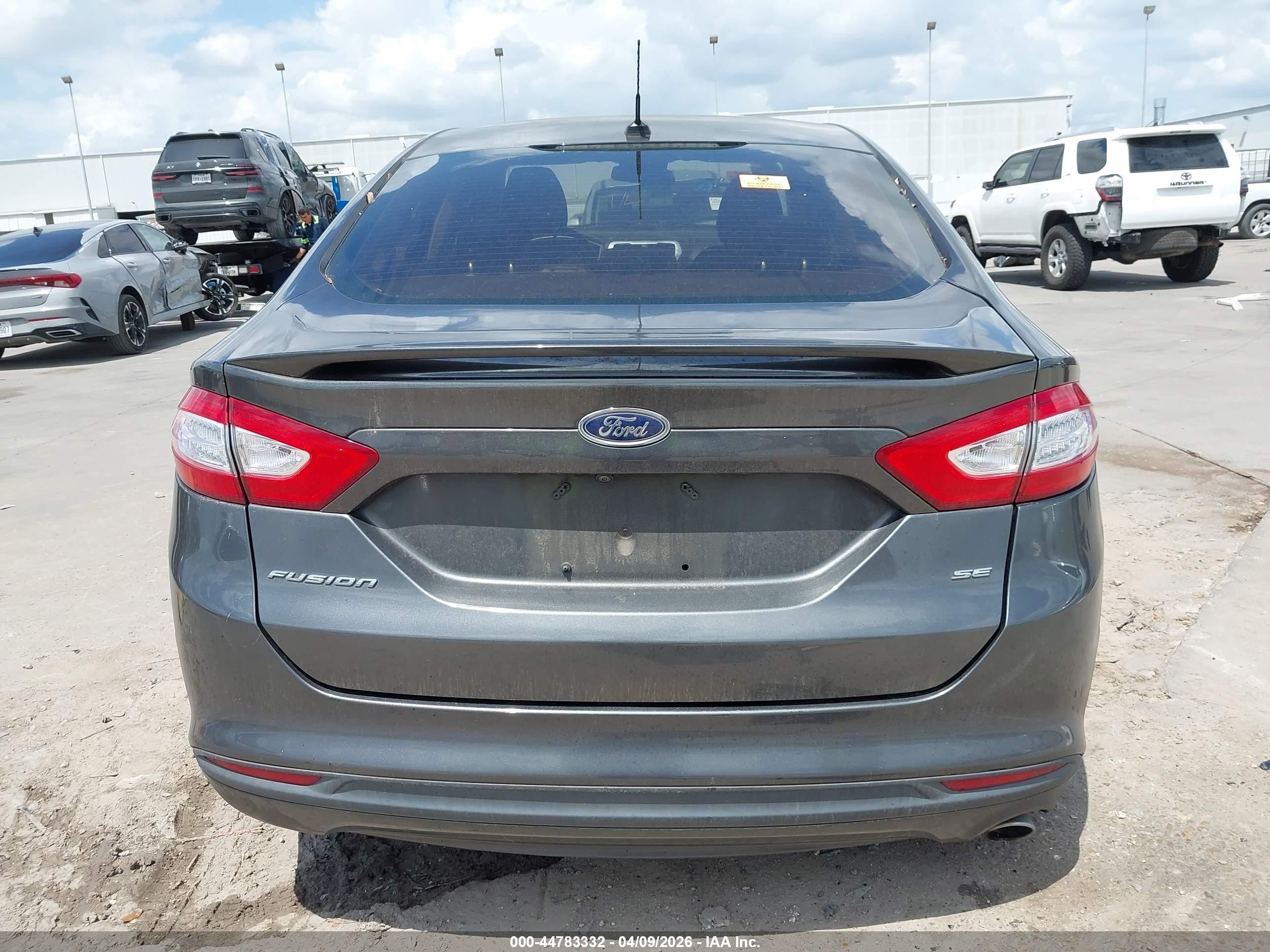 2015 Ford Fusion Se Серый vin: 3FA6P0H77FR263639