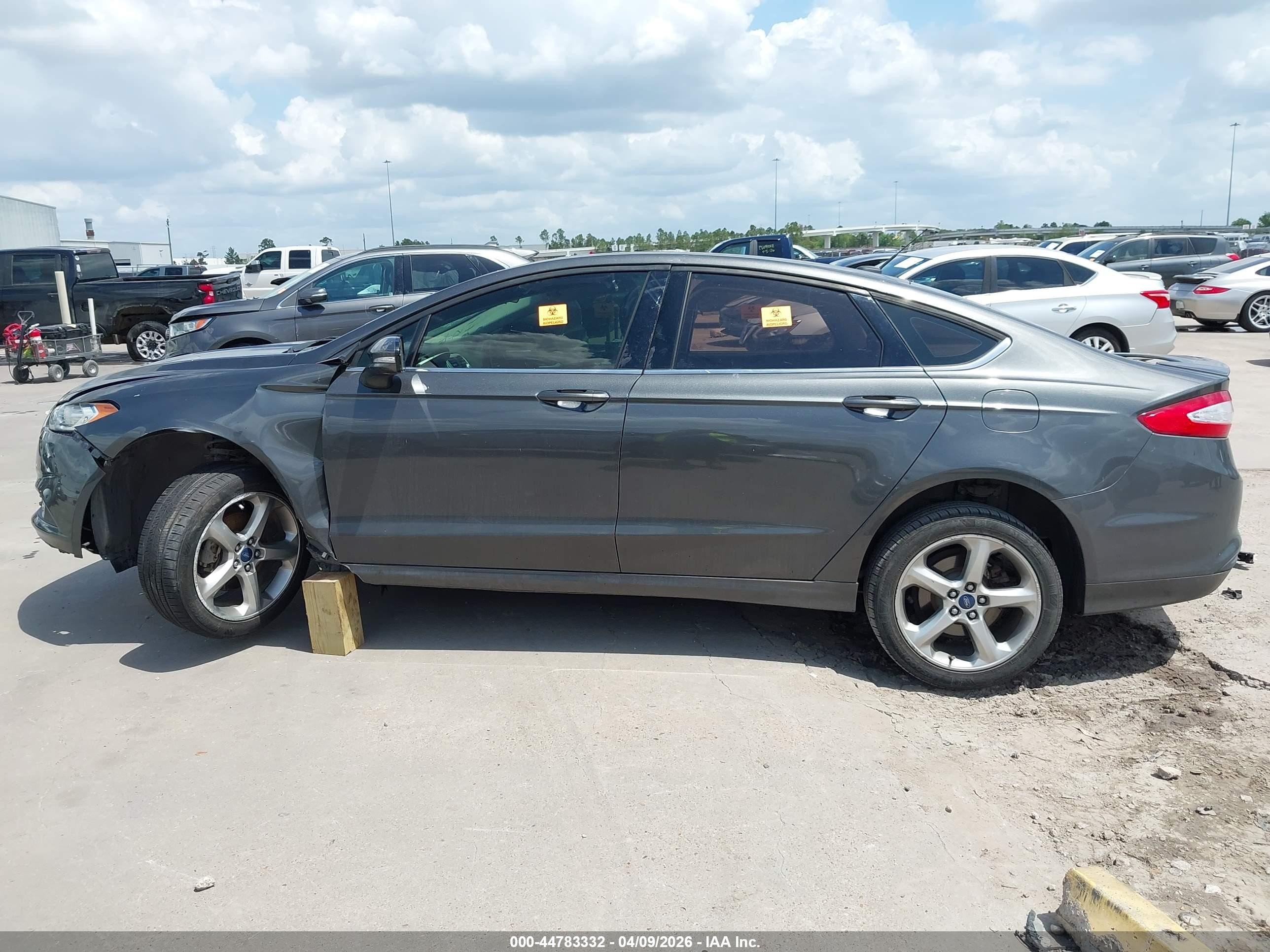 2015 Ford Fusion Se Серый vin: 3FA6P0H77FR263639