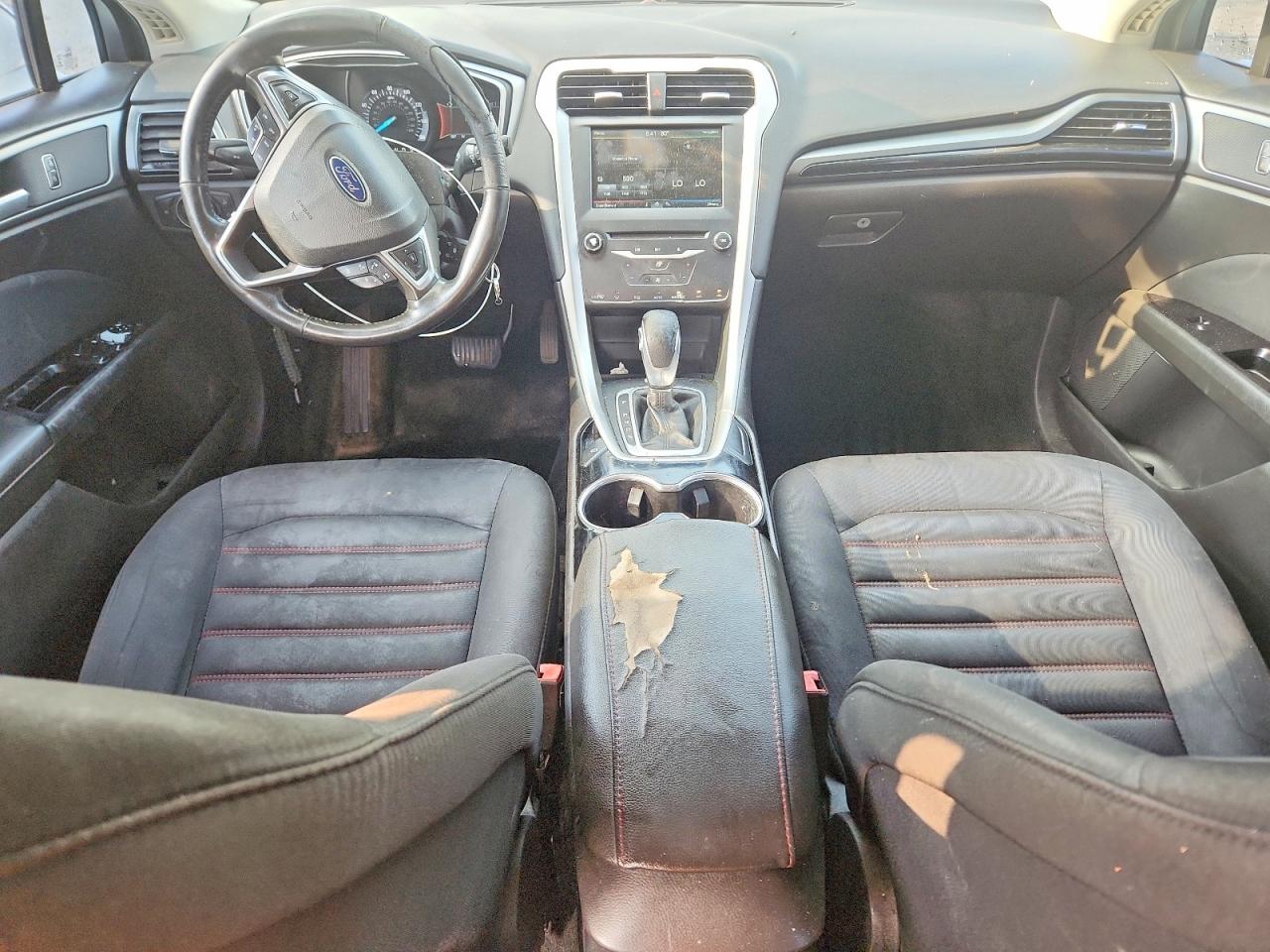 2015 Ford Fusion Se Белый vin: 3FA6P0H77FR291487
