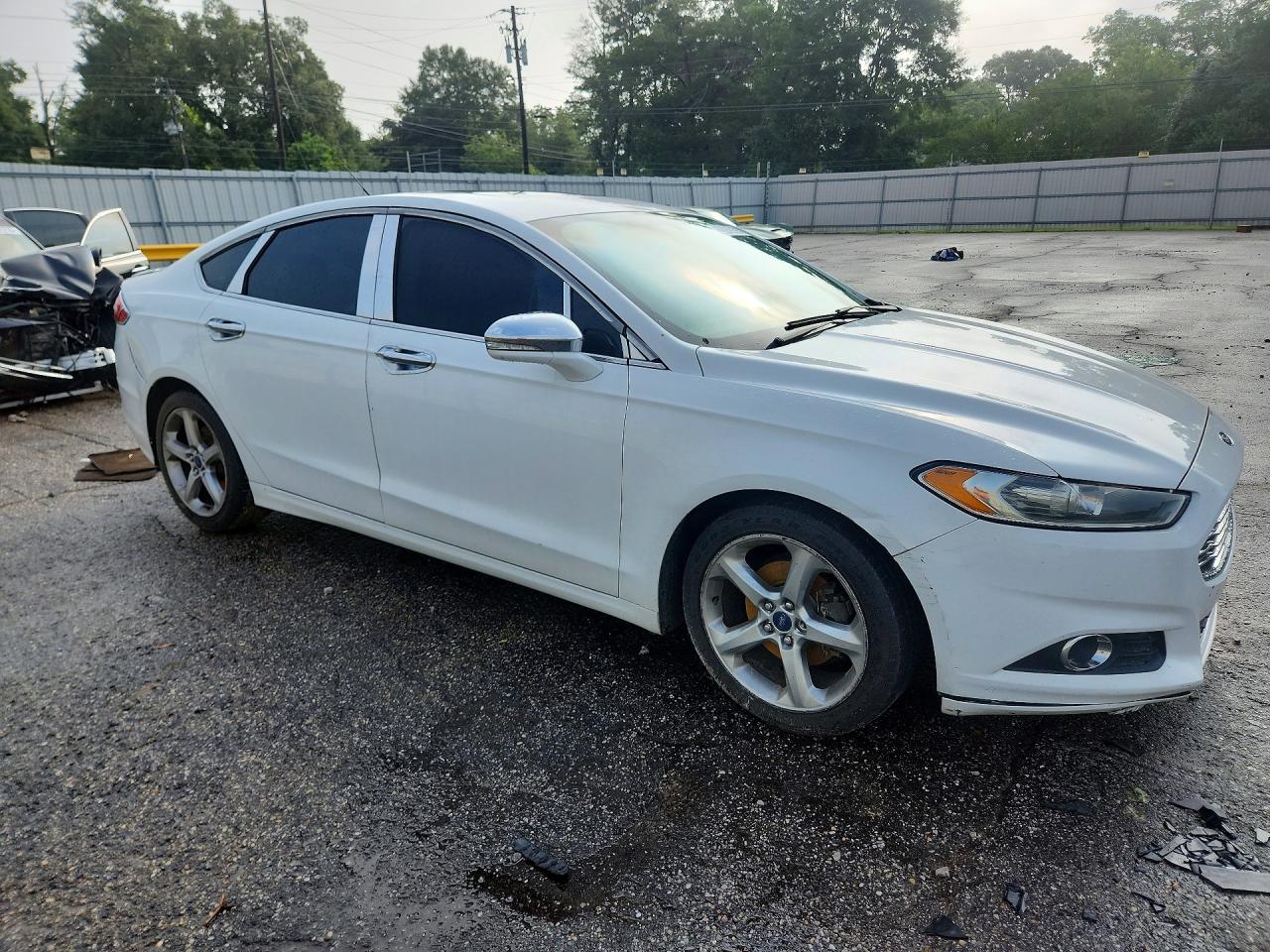 2015 Ford Fusion Se Белый vin: 3FA6P0H77FR291487