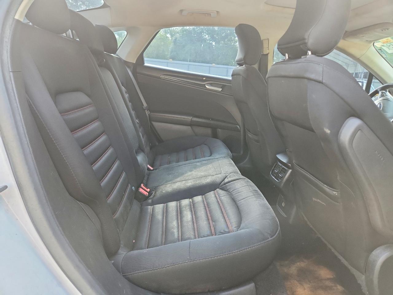 2015 Ford Fusion Se Белый vin: 3FA6P0H77FR291487