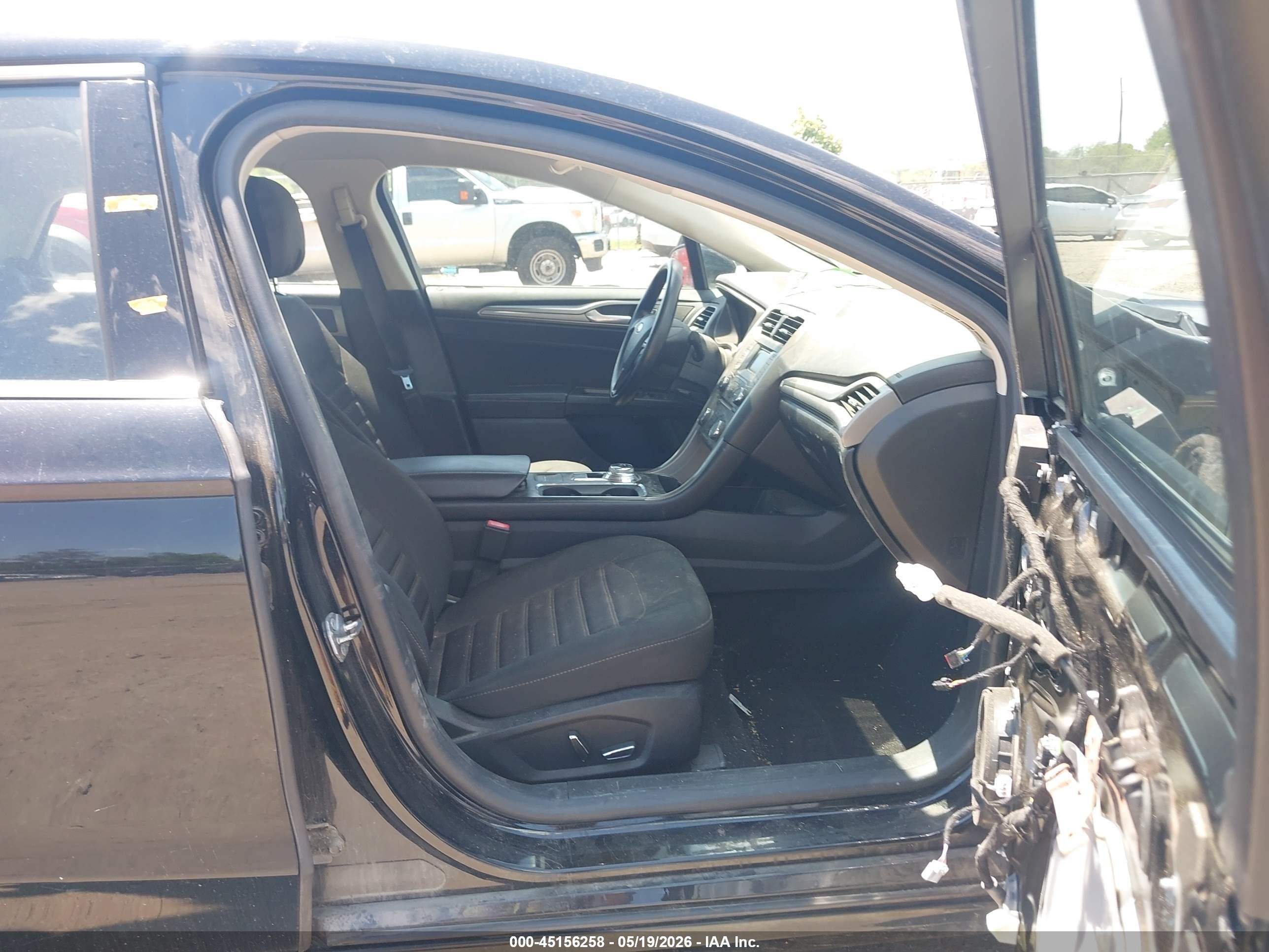 2018 Ford Fusion Se Black vin: 3FA6P0H77JR170385