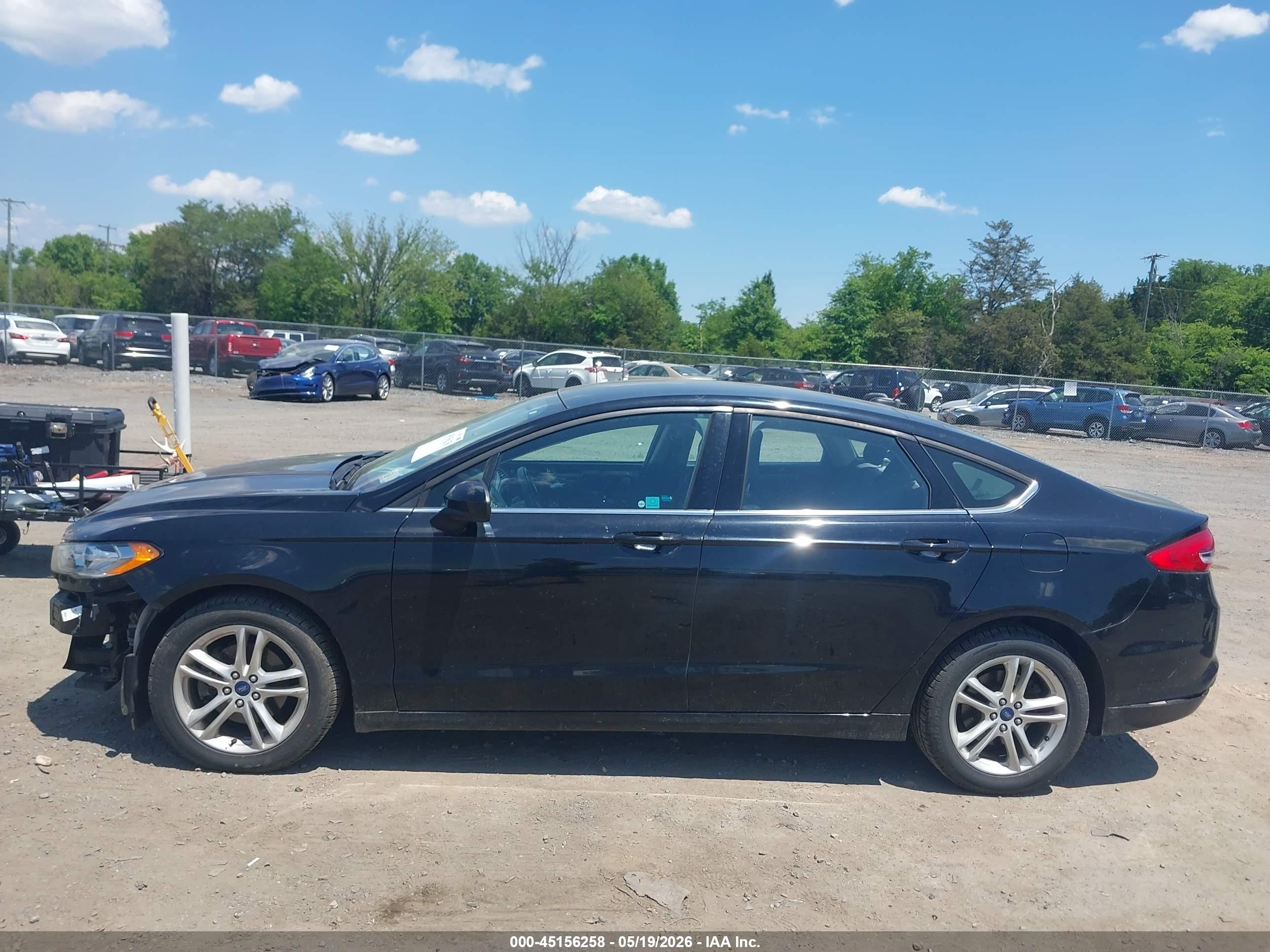 2018 Ford Fusion Se Black vin: 3FA6P0H77JR170385