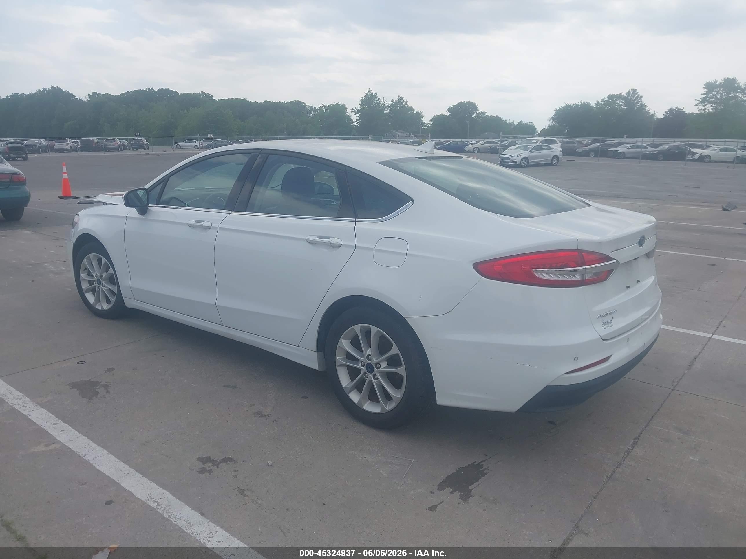 2019 Ford Fusion Se White vin: 3FA6P0H77KR210076