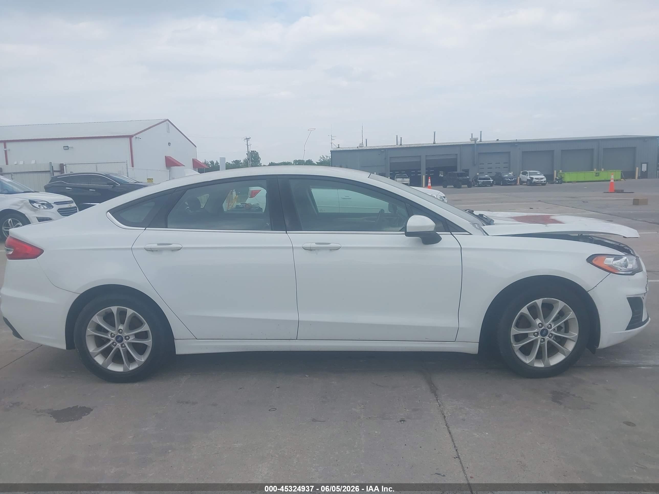2019 Ford Fusion Se White vin: 3FA6P0H77KR210076