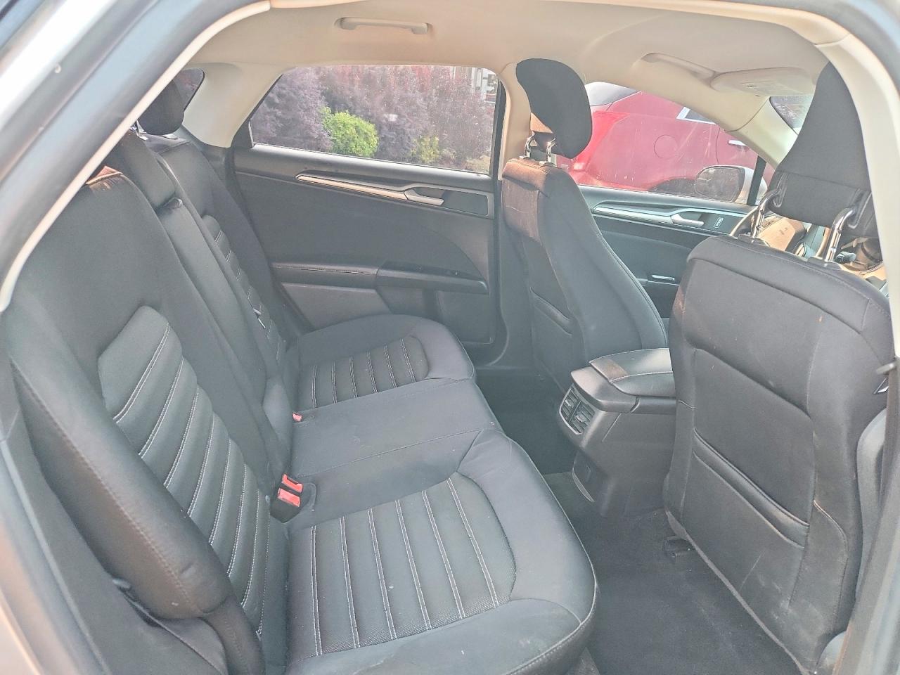 2014 Ford Fusion Se Silver vin: 3FA6P0H78ER175701