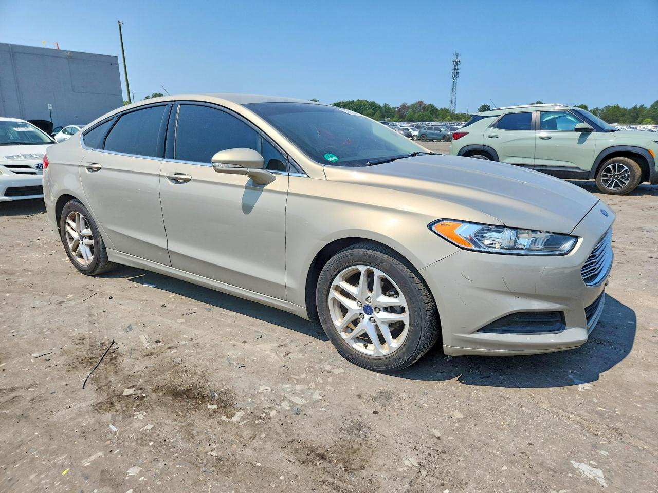 2015 Ford Fusion Se Желто-коричневый vin: 3FA6P0H78FR169494