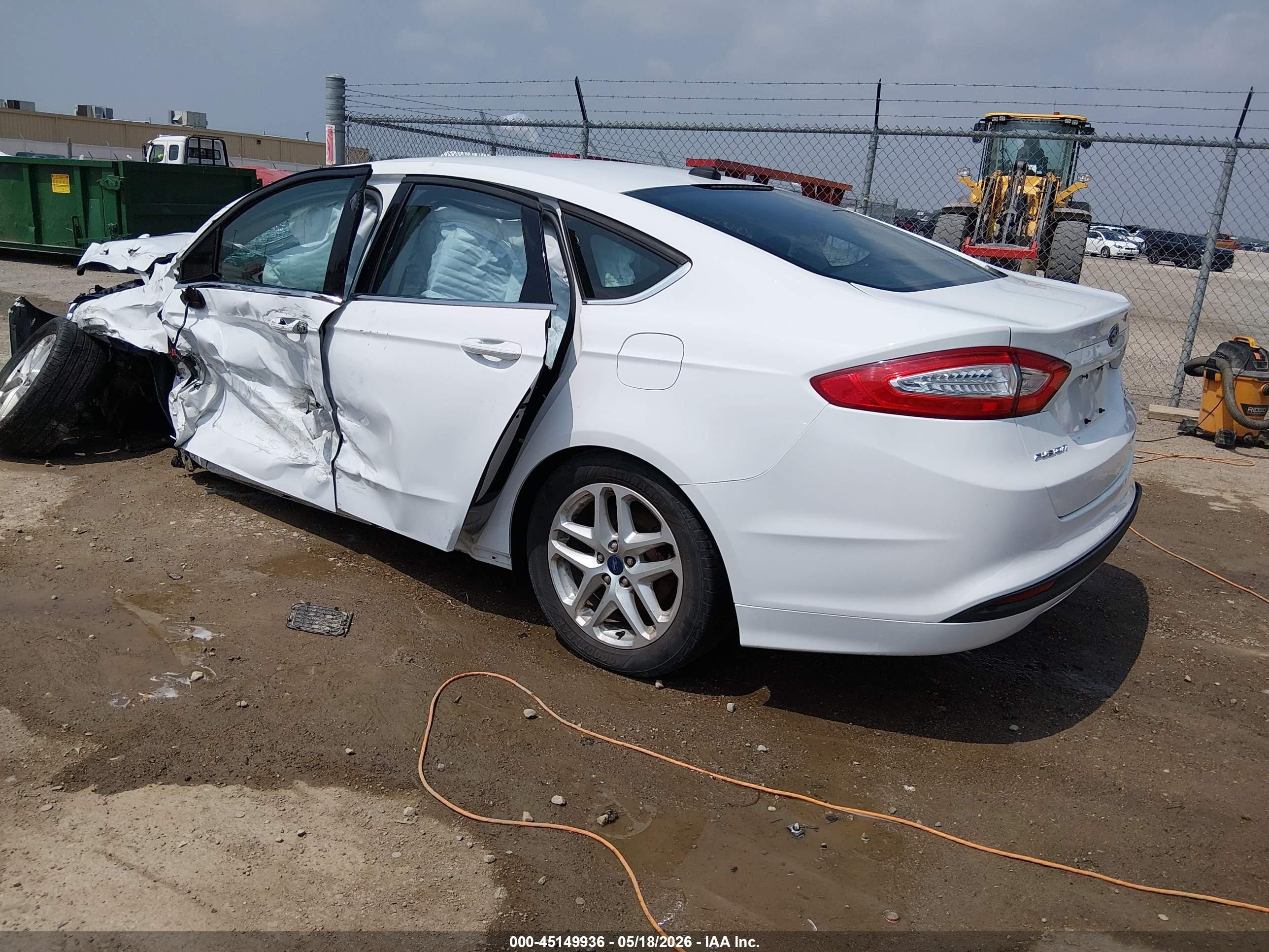 2015 Ford Fusion Se Белый vin: 3FA6P0H78FR231640