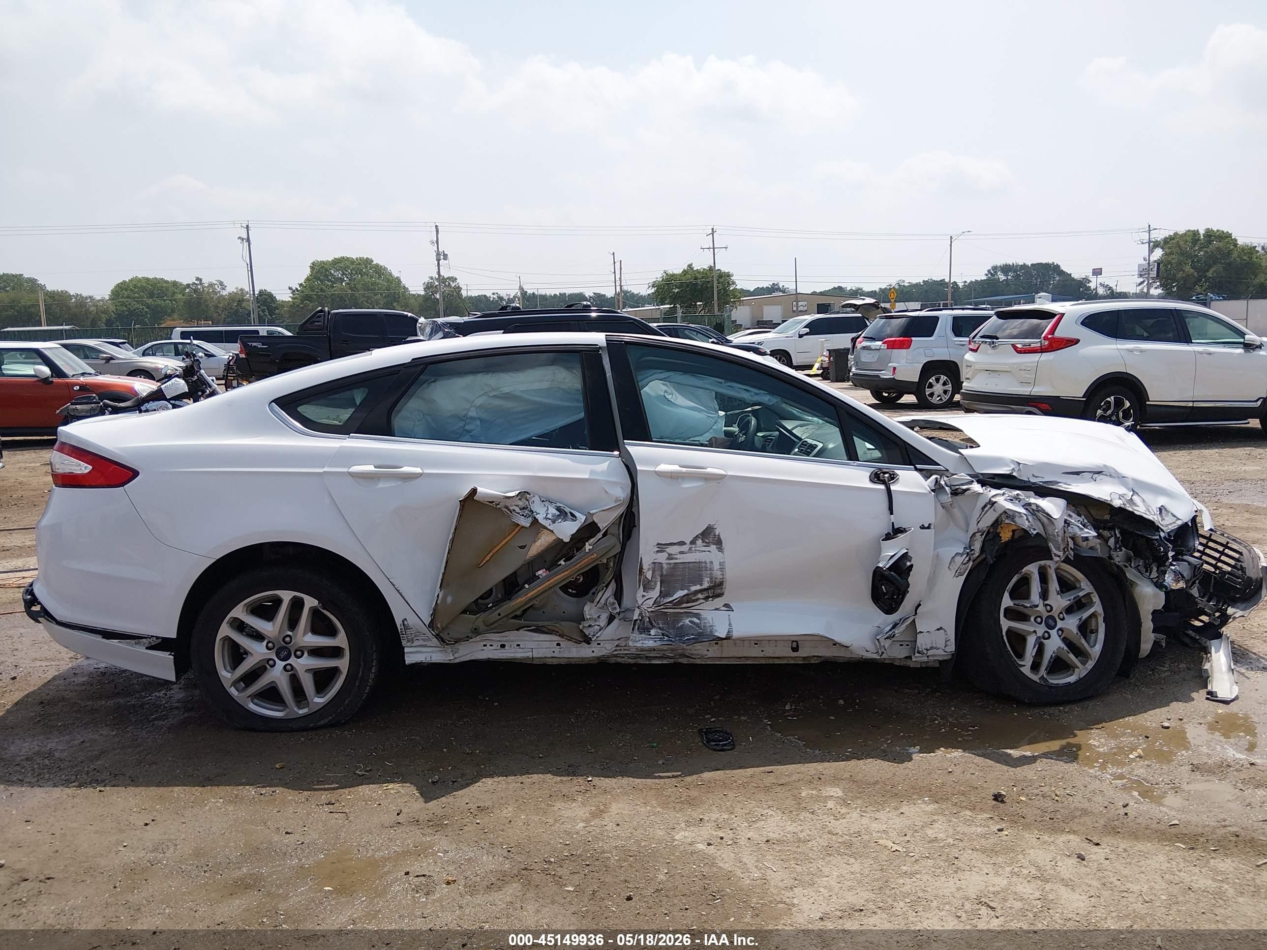2015 Ford Fusion Se Белый vin: 3FA6P0H78FR231640