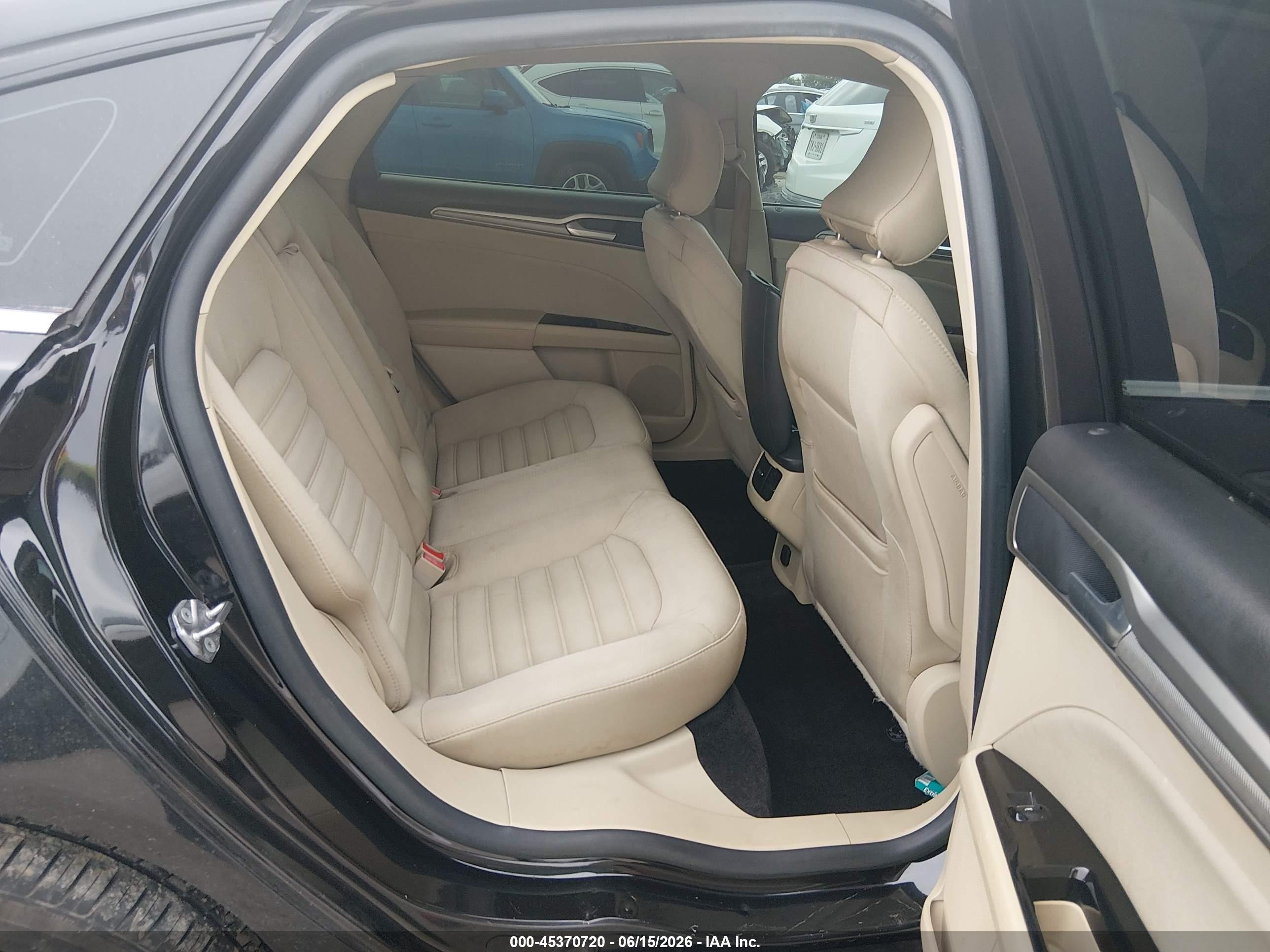 2015 Ford Fusion Se Черный vin: 3FA6P0H78FR239267