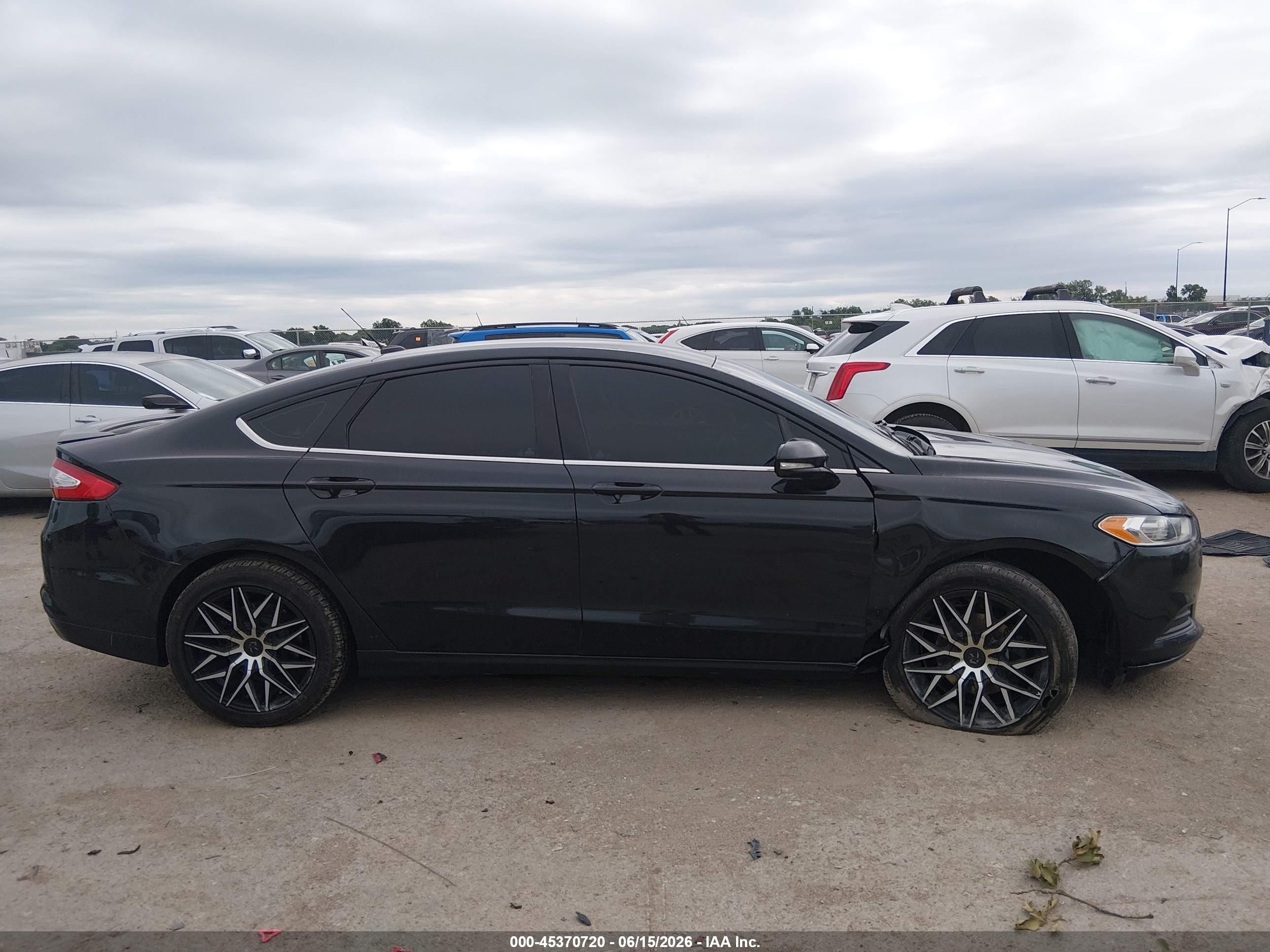 2015 Ford Fusion Se Черный vin: 3FA6P0H78FR239267