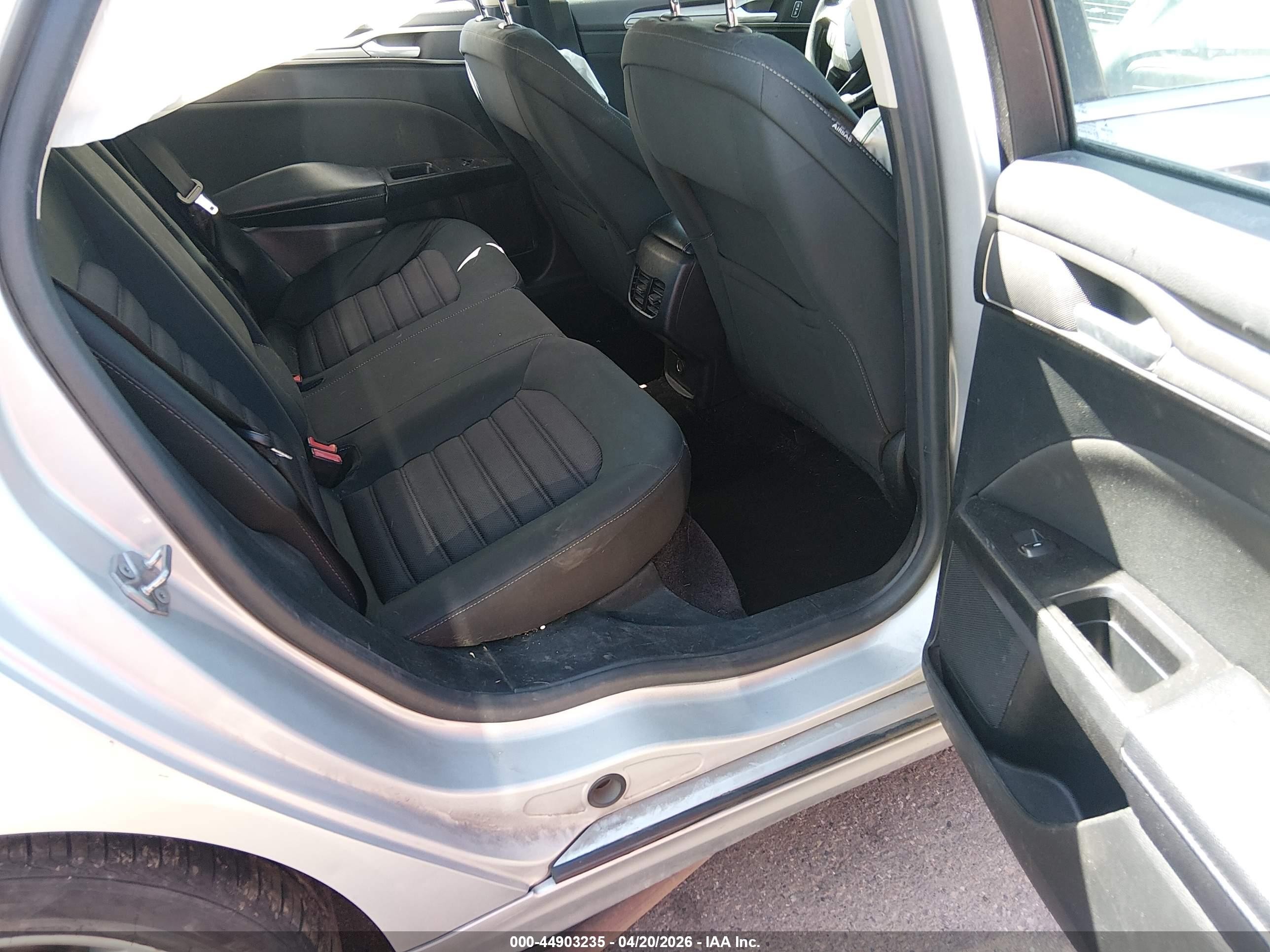 2017 Ford Fusion Se Silver vin: 3FA6P0H78HR145845