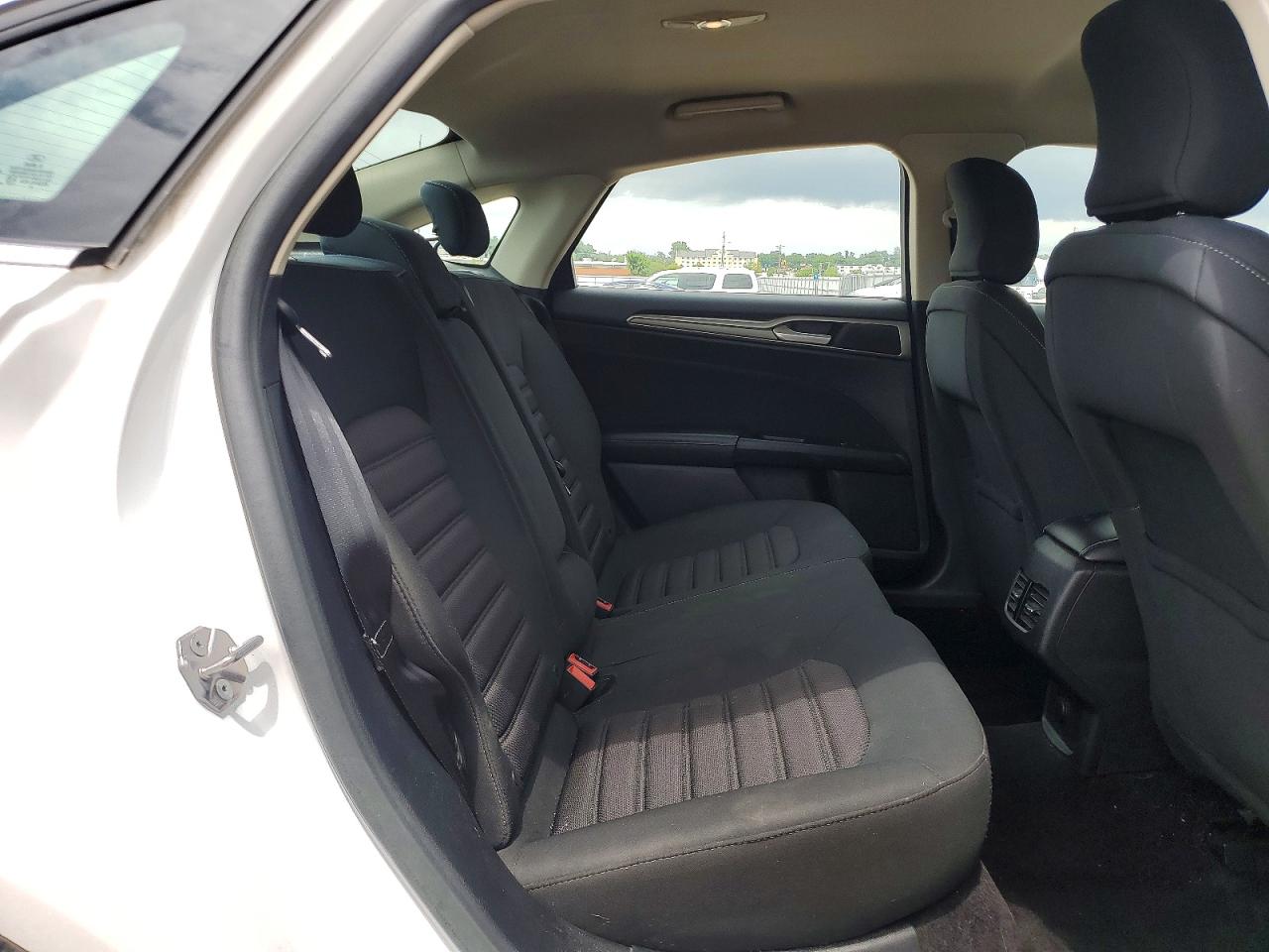 2017 Ford Fusion Se White vin: 3FA6P0H78HR168302