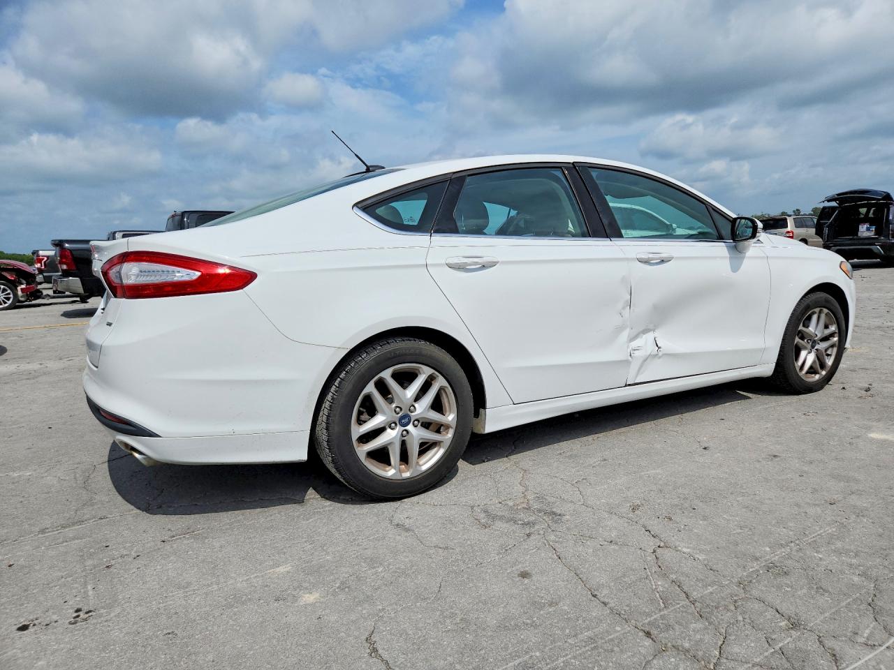 2013 Ford Fusion Se Белый vin: 3FA6P0H79DR146576