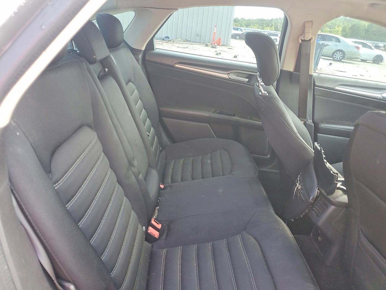 2014 Ford Fusion Se Silver vin: 3FA6P0H79ER165128