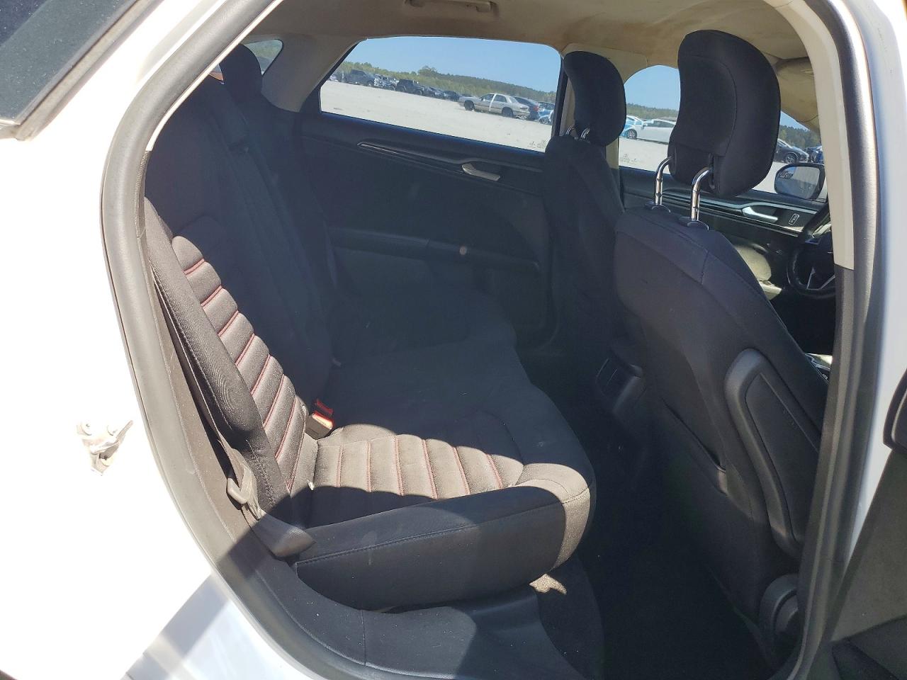 2014 Ford Fusion Se White vin: 3FA6P0H79ER189803