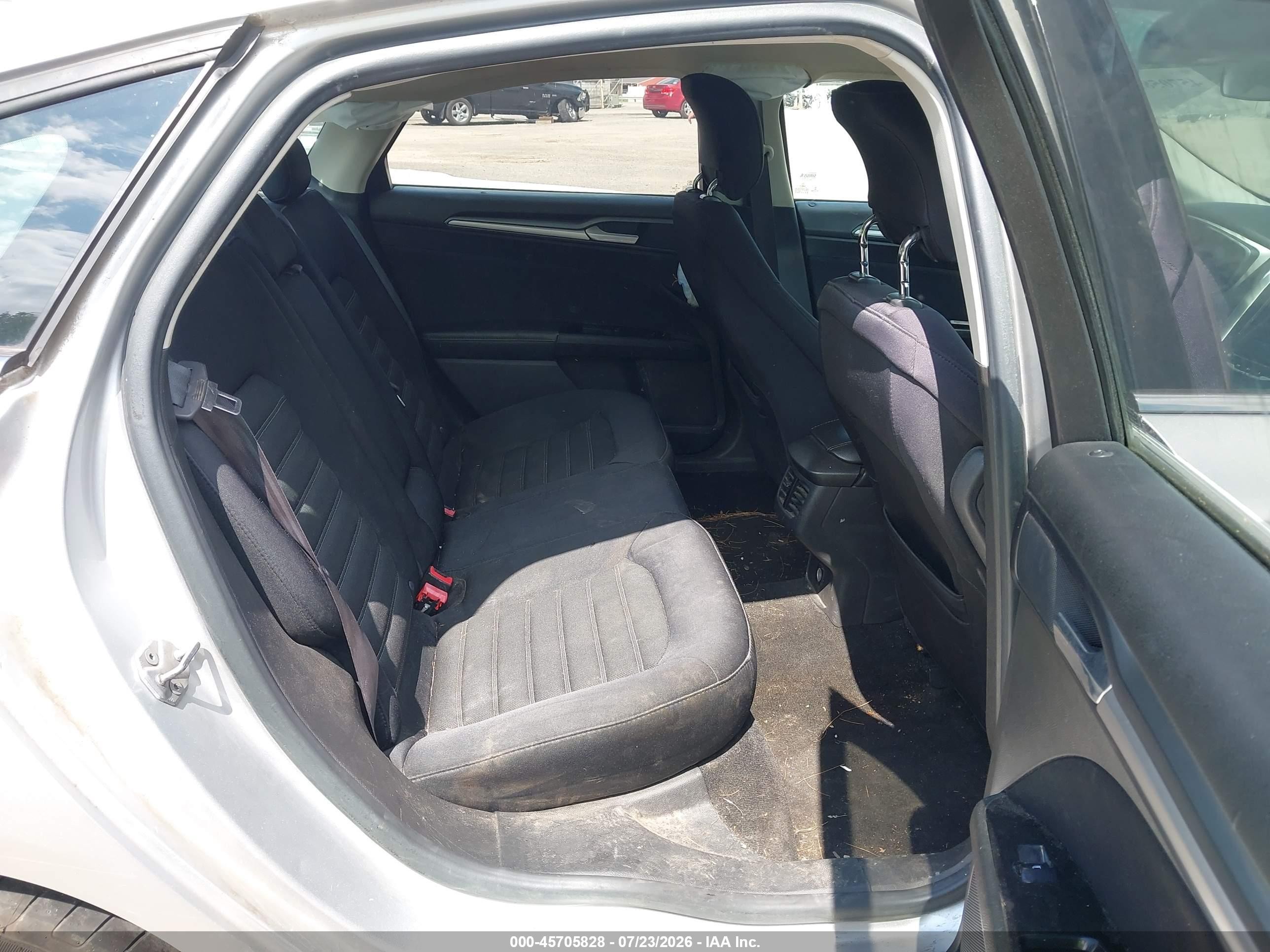 2014 Ford Fusion Se Silver vin: 3FA6P0H79ER196332