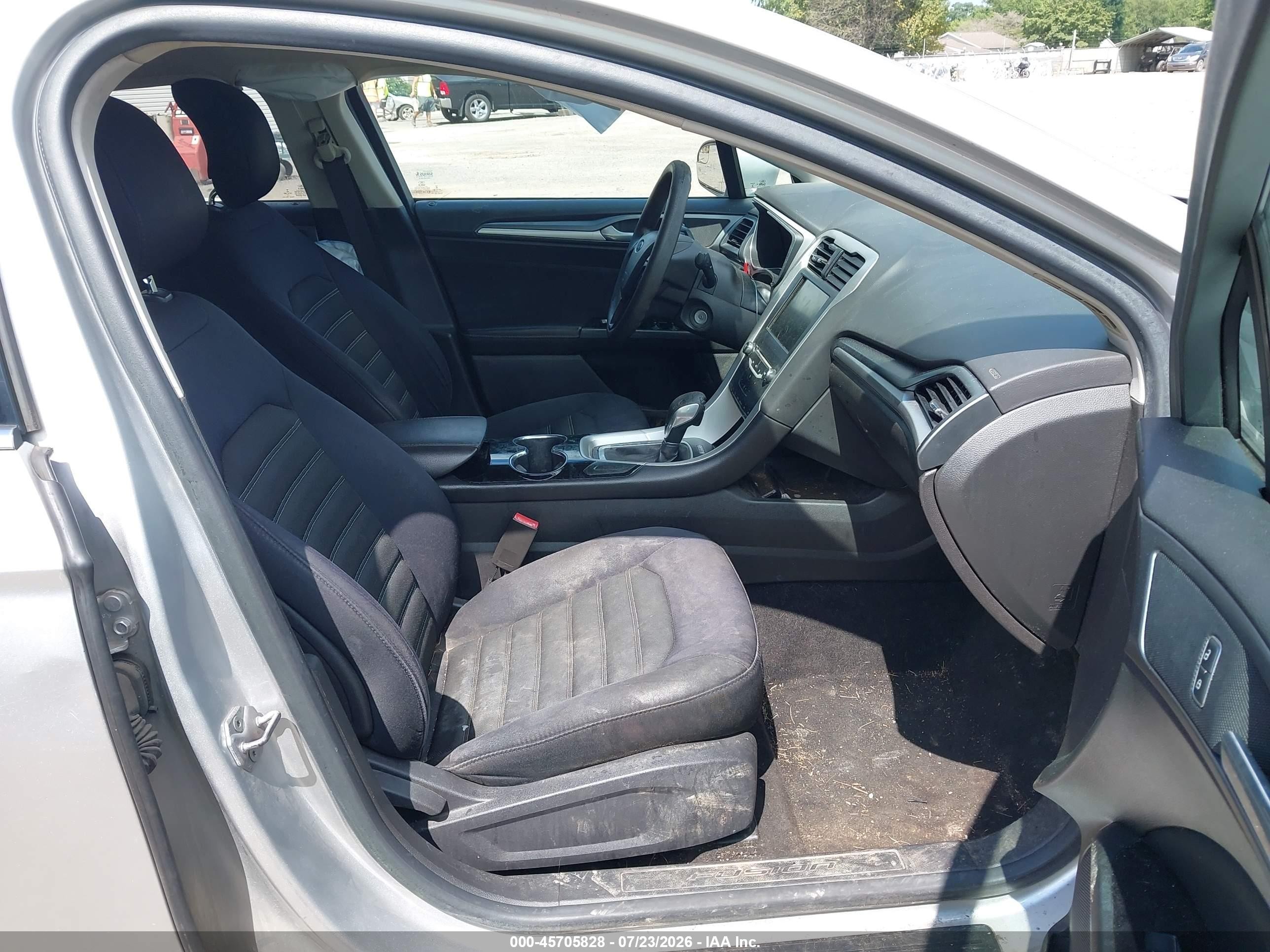 2014 Ford Fusion Se Silver vin: 3FA6P0H79ER196332
