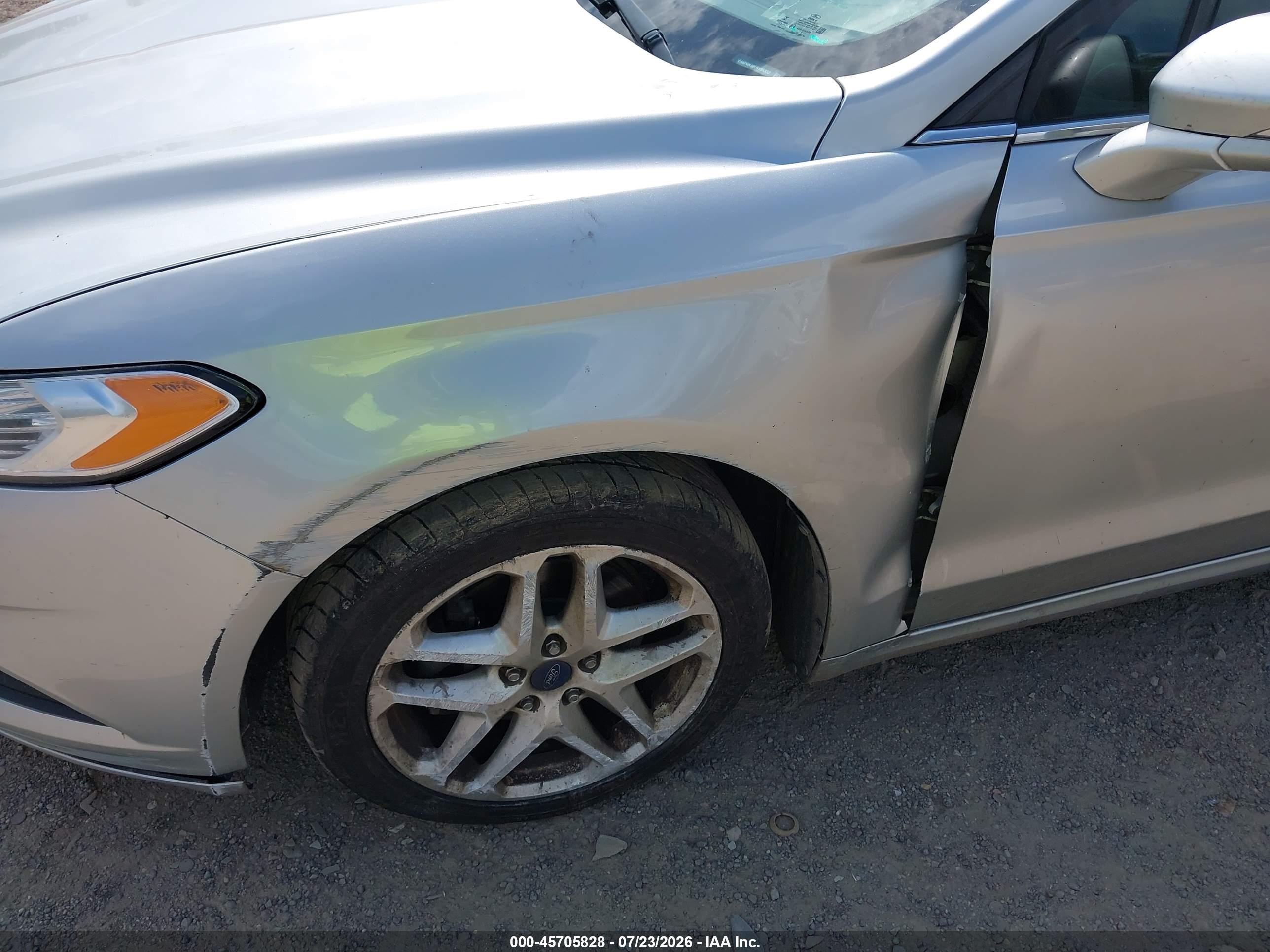 2014 Ford Fusion Se Silver vin: 3FA6P0H79ER196332