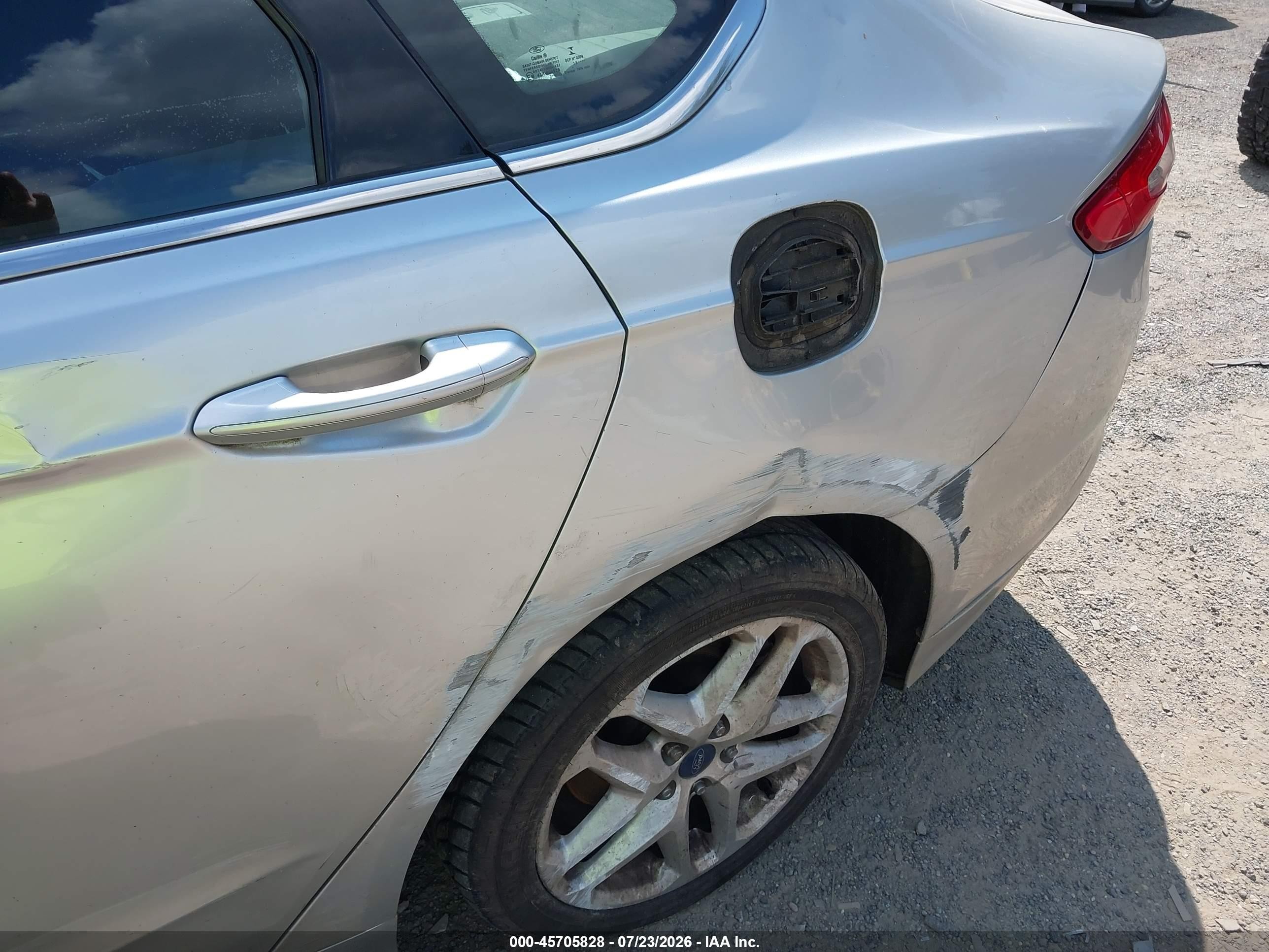 2014 Ford Fusion Se Silver vin: 3FA6P0H79ER196332